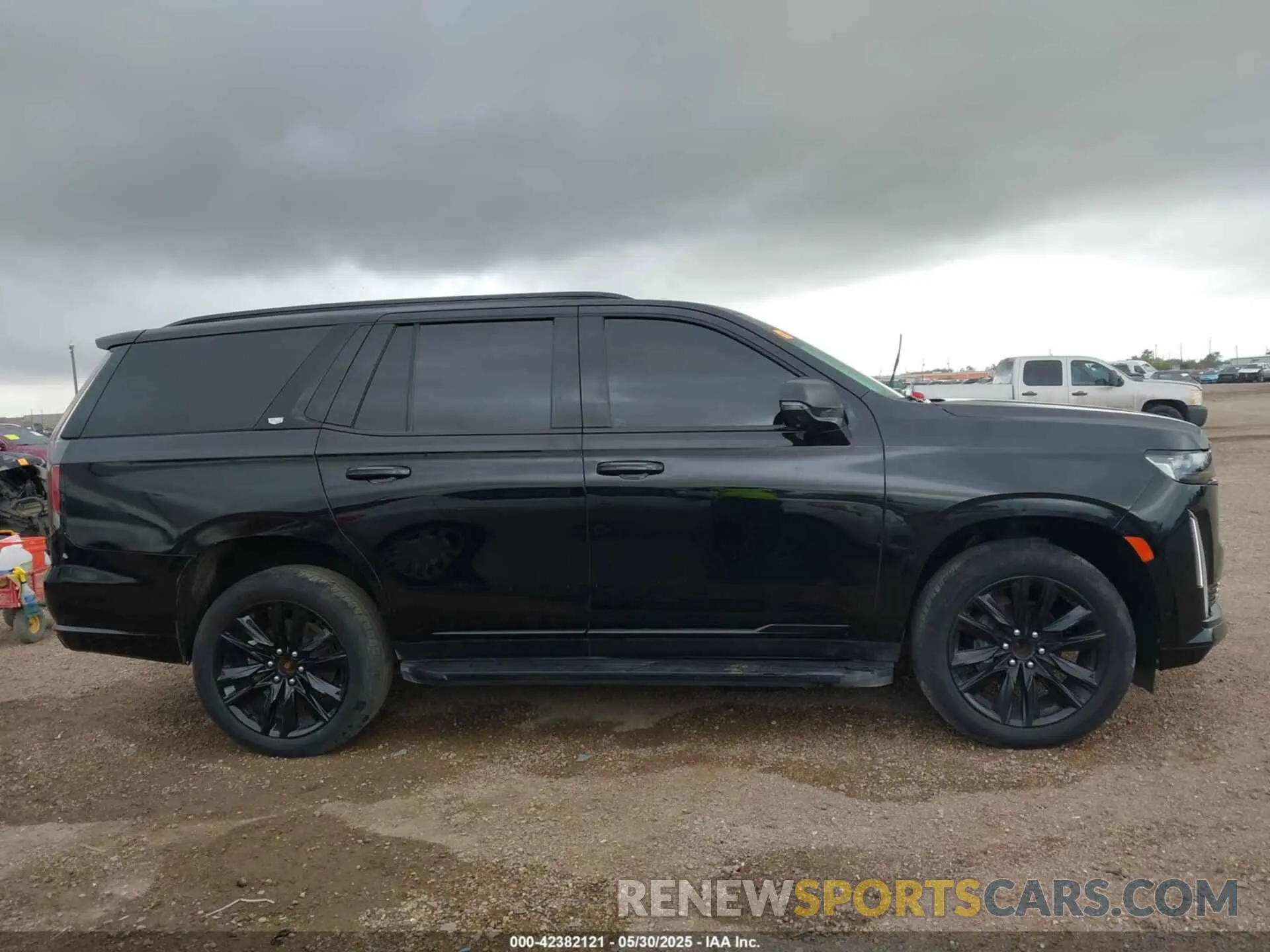 13 Photograph of a damaged car 1GYS3EKL5MR214207 CADILLAC ESCALADE 2021