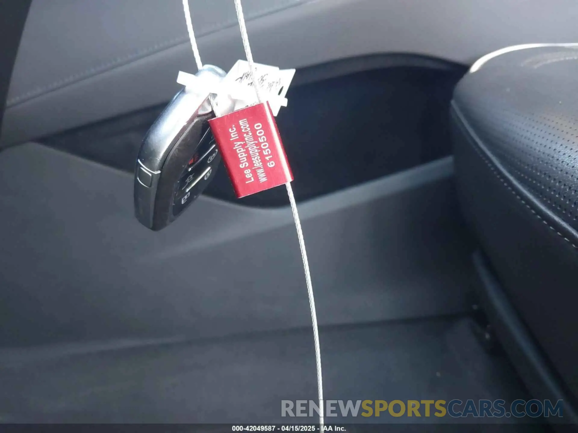 11 Photograph of a damaged car 1GYS3FKL3MR216155 CADILLAC ESCALADE 2021