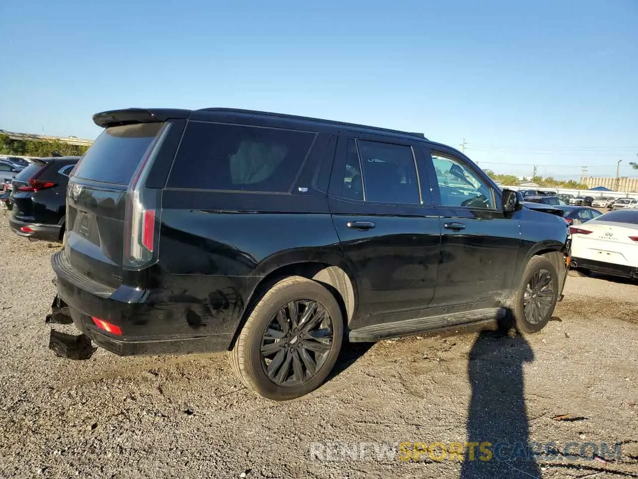 3 Photograph of a damaged car 1GYS3FKL4MR482588 CADILLAC ESCALADE 2021