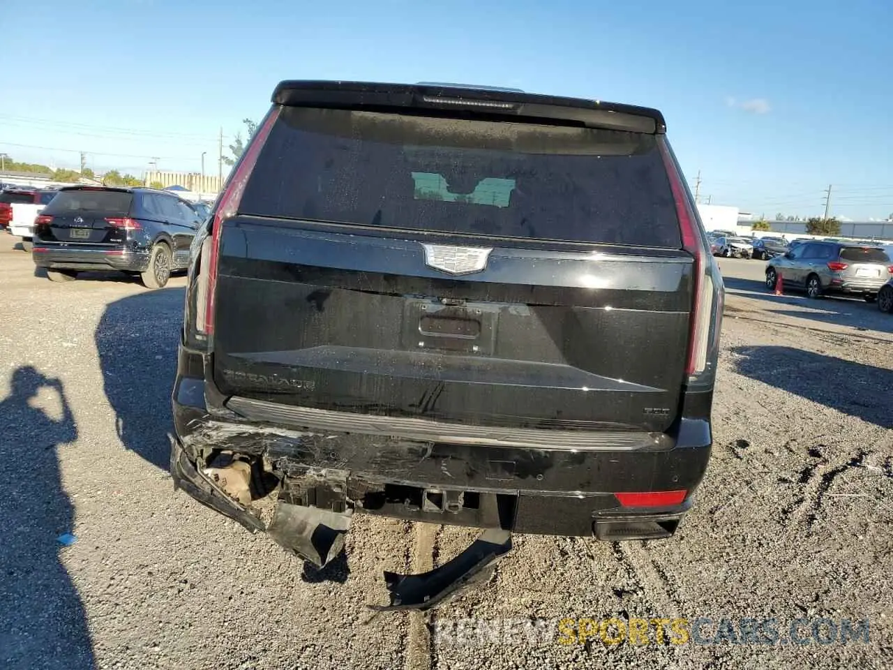6 Photograph of a damaged car 1GYS3FKL4MR482588 CADILLAC ESCALADE 2021