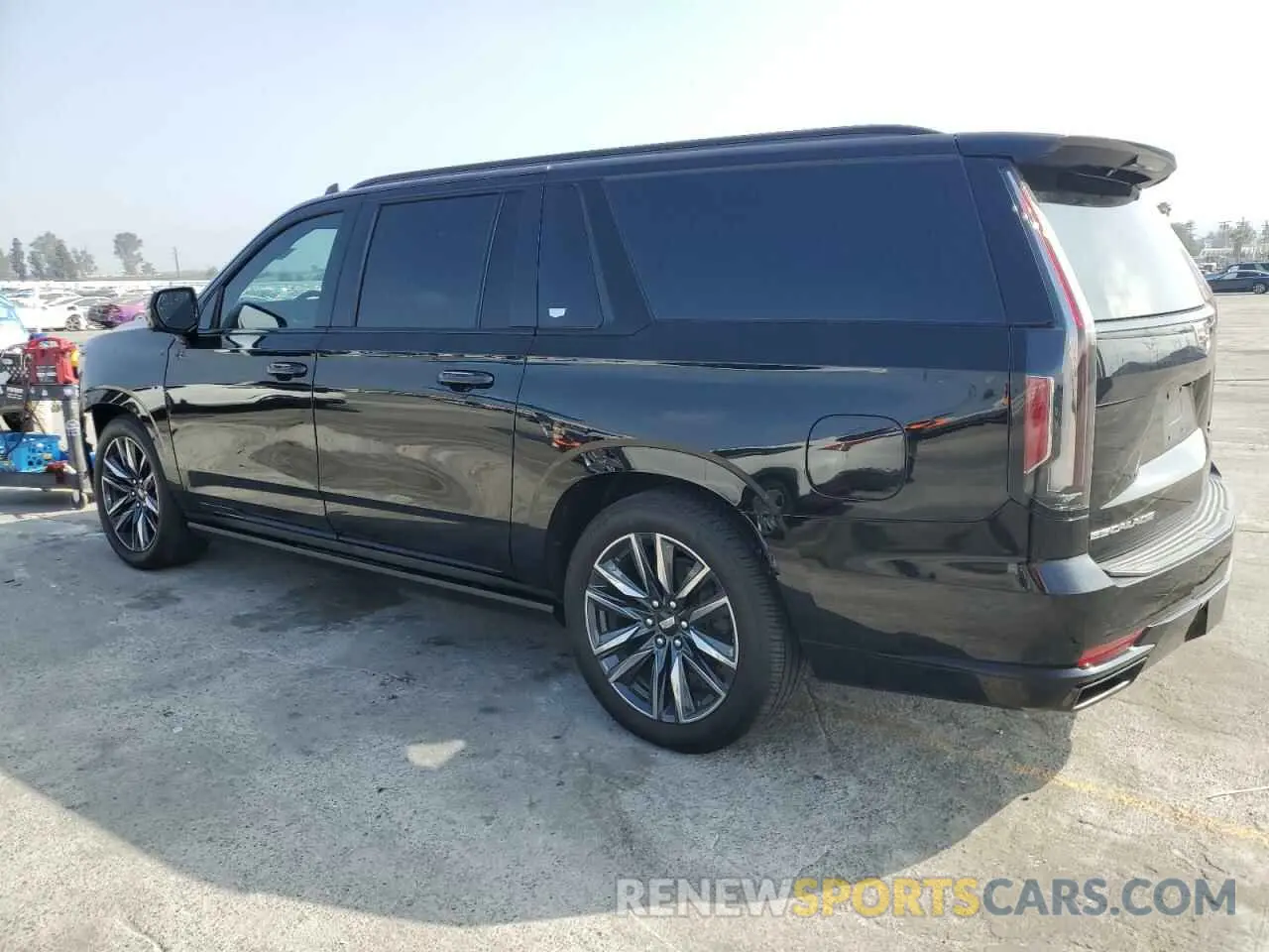 2 Photograph of a damaged car 1GYS3PKL2MR365209 CADILLAC ESCALADE 2021