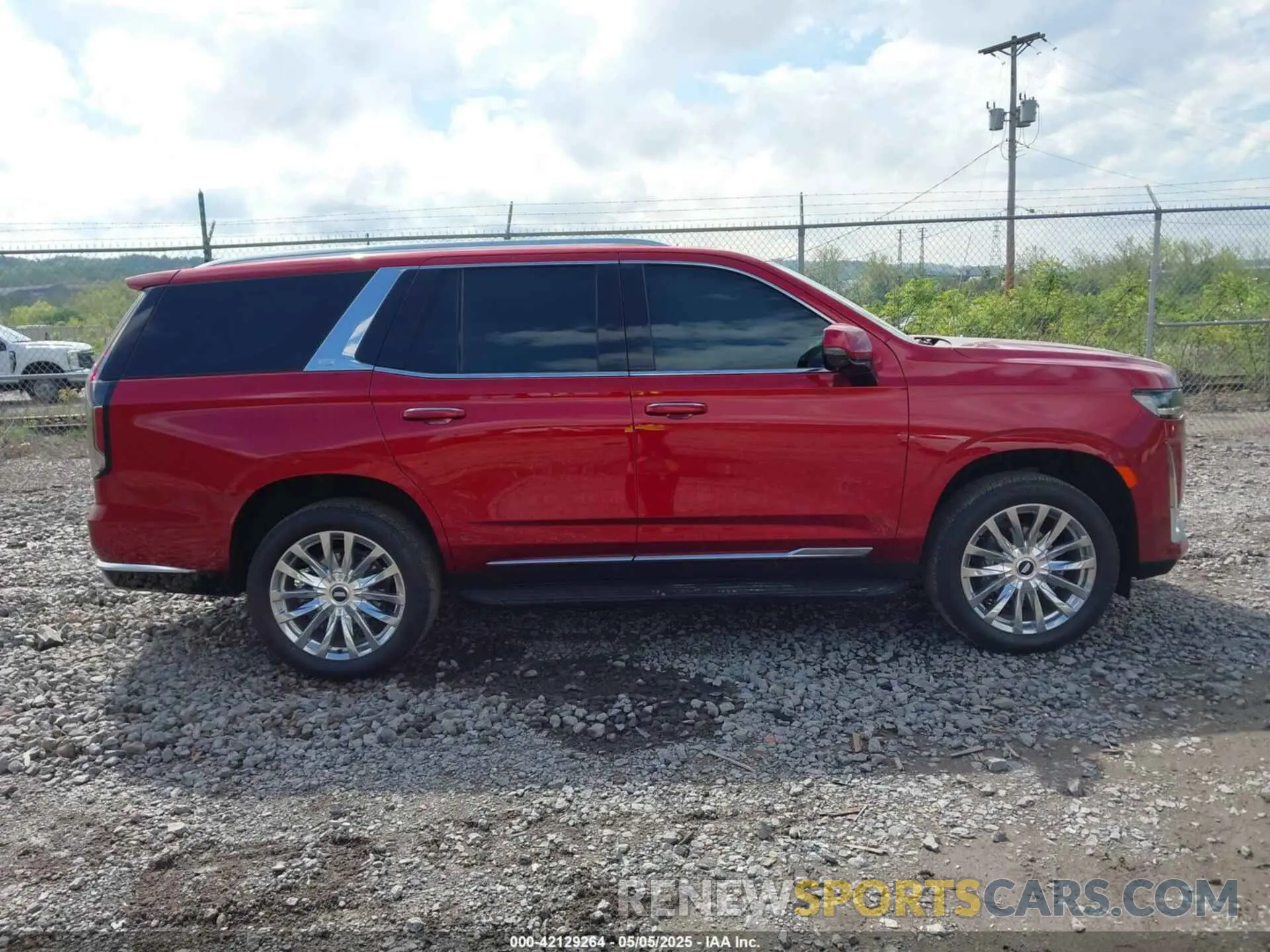 13 Photograph of a damaged car 1GYS4BKL6MR453583 CADILLAC ESCALADE 2021