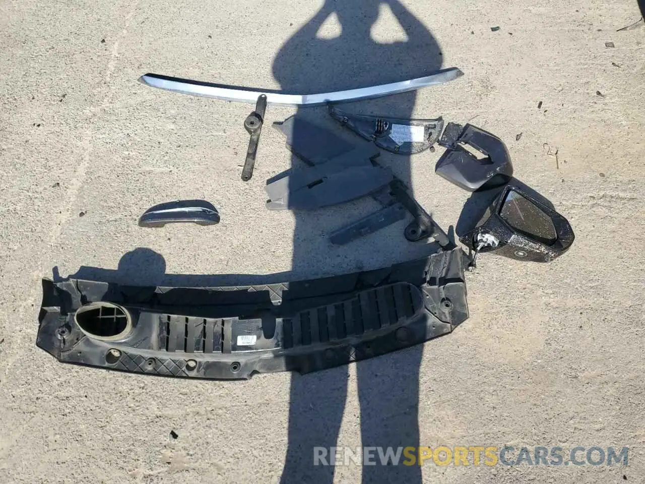 13 Photograph of a damaged car 1GYS4CKL6MR249968 CADILLAC ESCALADE 2021