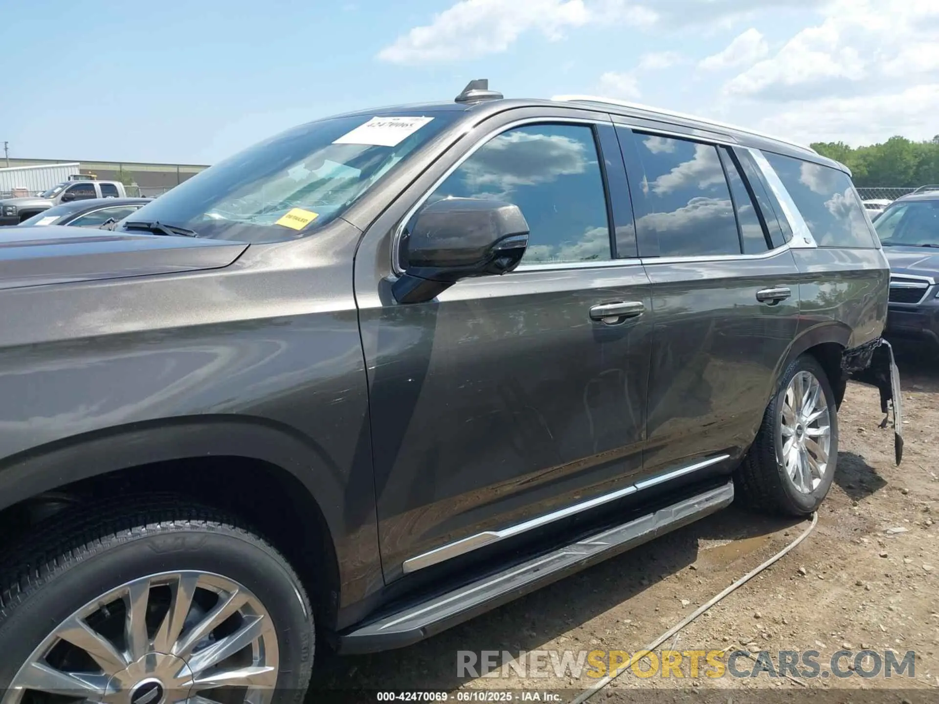 14 Photograph of a damaged car 1GYS4CKL6MR264678 CADILLAC ESCALADE 2021