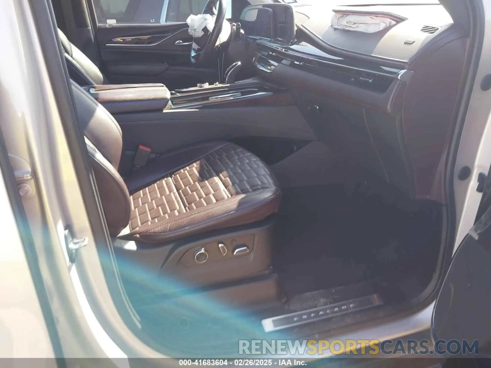 5 Photograph of a damaged car 1GYS4DKL7MR370983 CADILLAC ESCALADE 2021