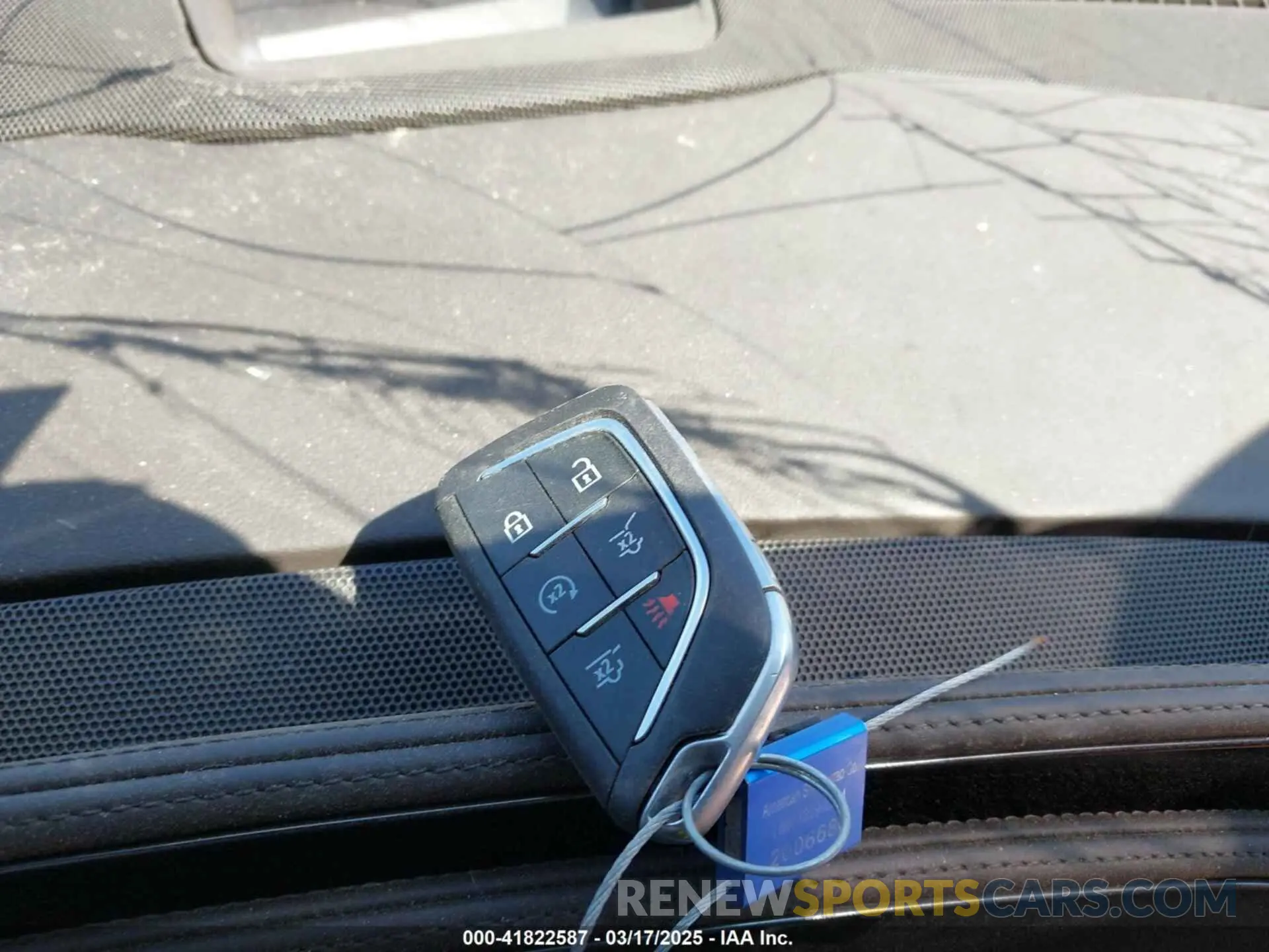 11 Photograph of a damaged car 1GYS4FKL0MR236098 CADILLAC ESCALADE 2021
