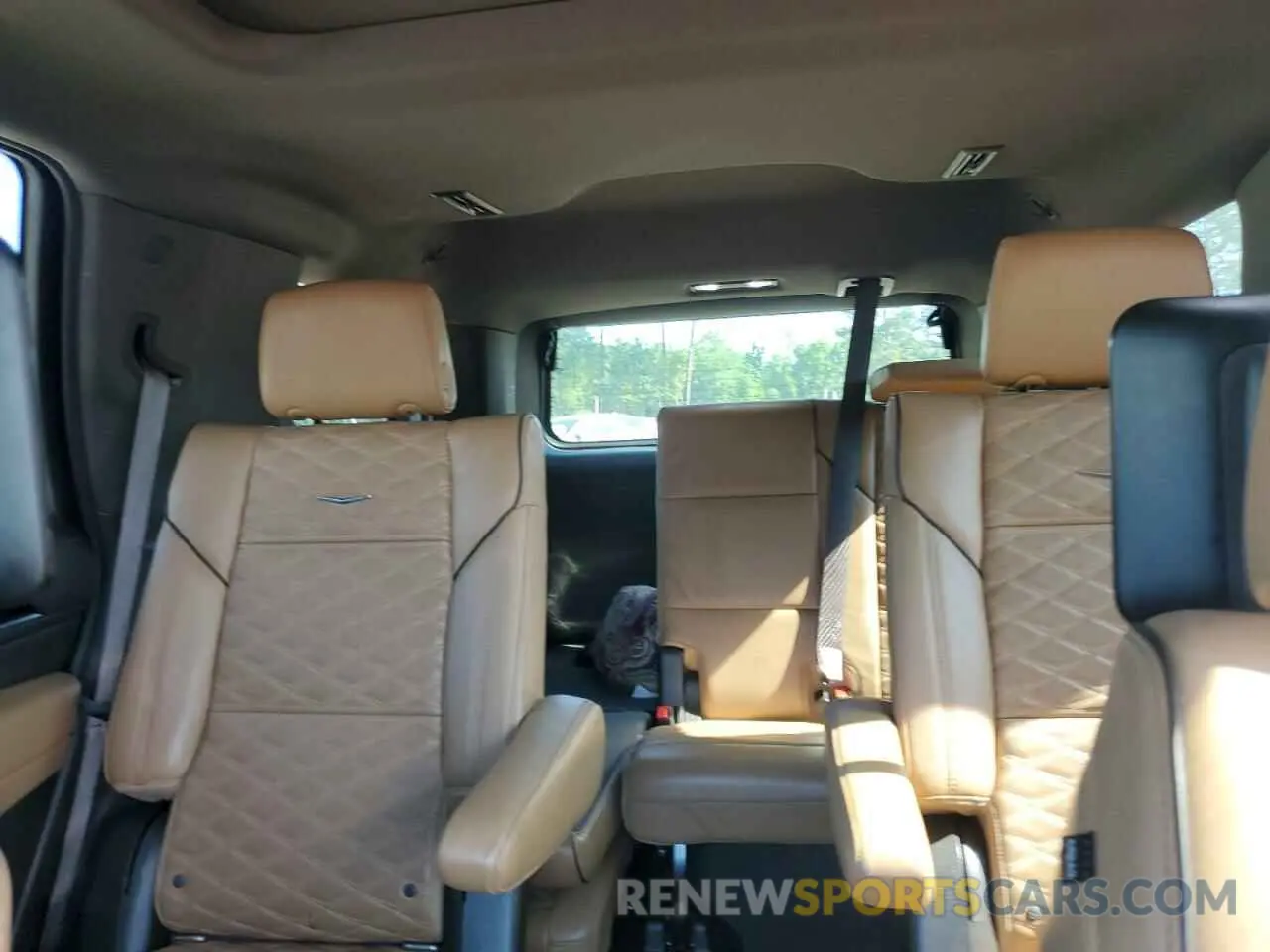 10 Photograph of a damaged car 1GYS4FKL3MR158528 CADILLAC ESCALADE 2021