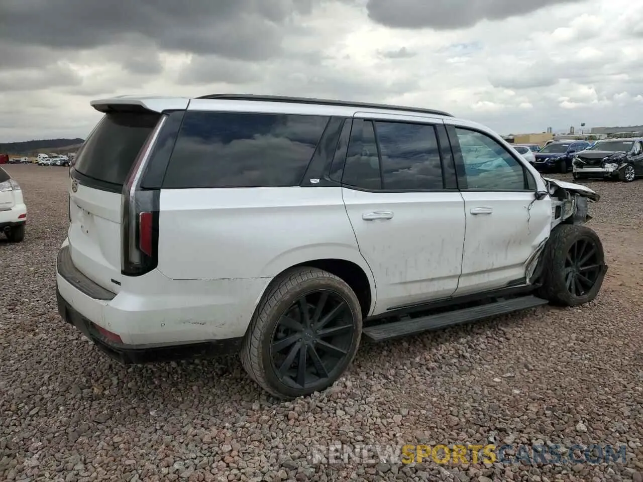 3 Photograph of a damaged car 1GYS4FKL8MR304647 CADILLAC ESCALADE 2021