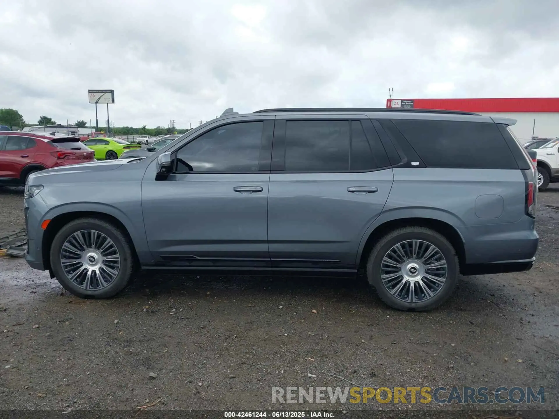 14 Photograph of a damaged car 1GYS4GKL0MR240173 CADILLAC ESCALADE 2021