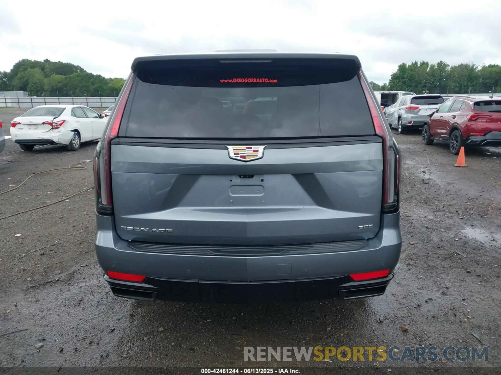 16 Photograph of a damaged car 1GYS4GKL0MR240173 CADILLAC ESCALADE 2021