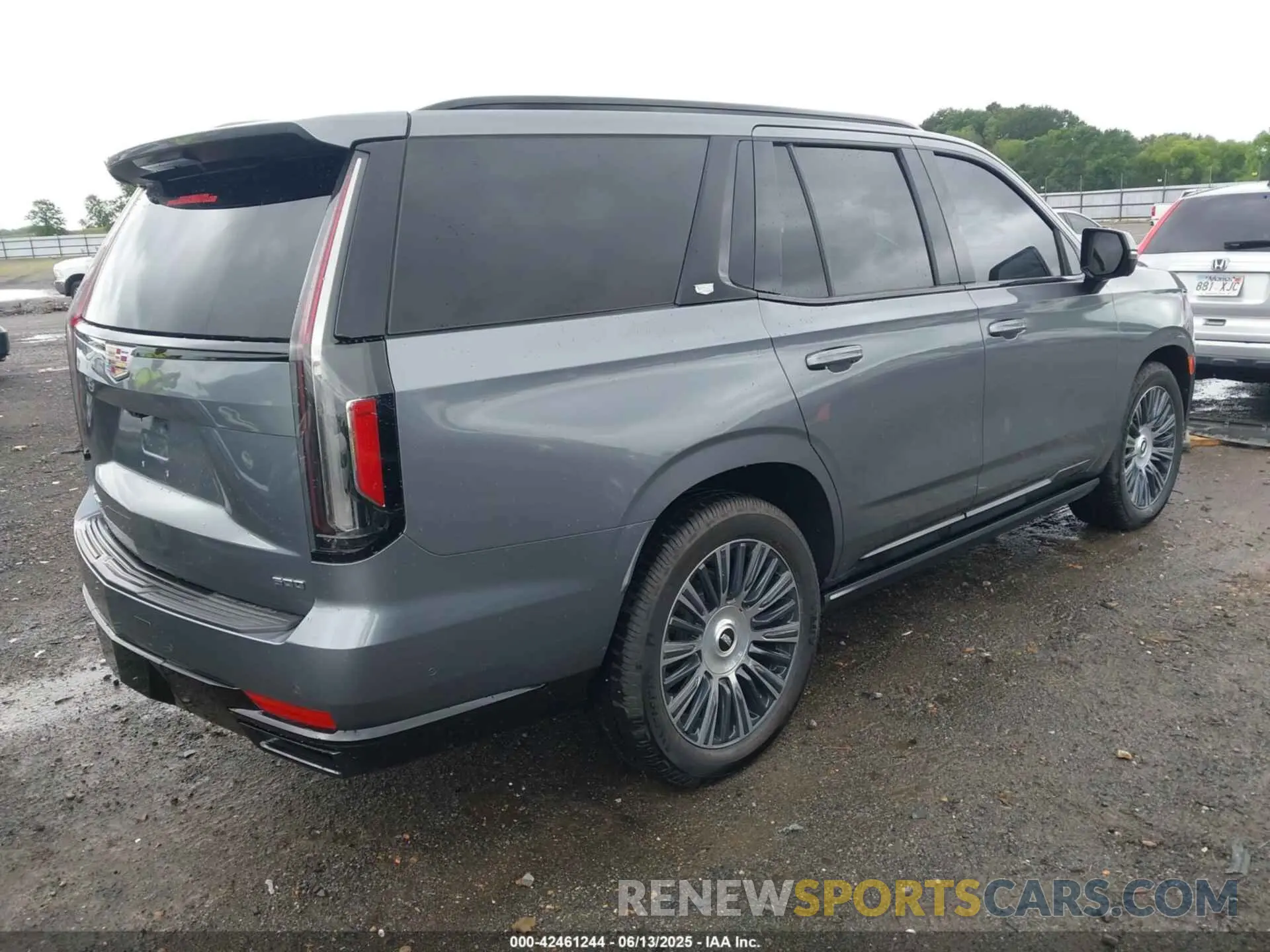 4 Photograph of a damaged car 1GYS4GKL0MR240173 CADILLAC ESCALADE 2021