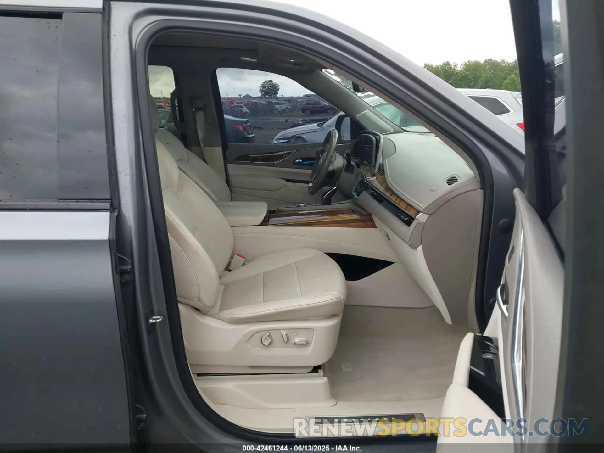5 Photograph of a damaged car 1GYS4GKL0MR240173 CADILLAC ESCALADE 2021