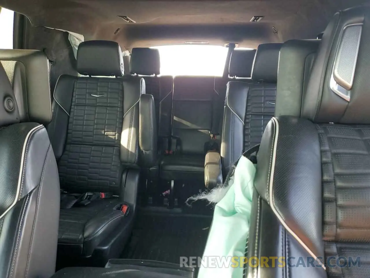 10 Photograph of a damaged car 1GYS4GKL6MR370927 CADILLAC ESCALADE 2021