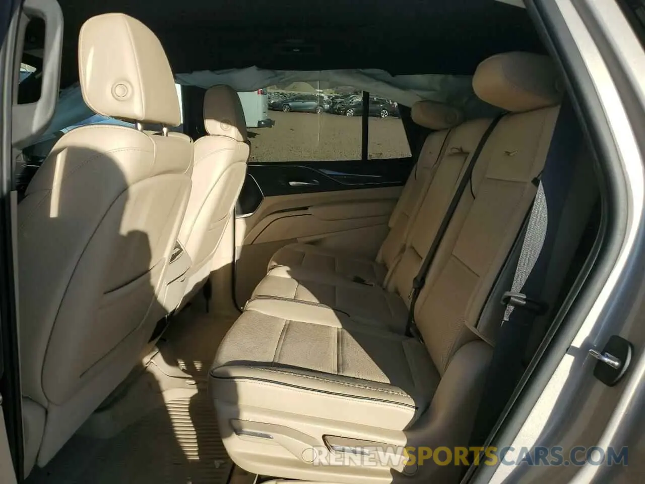 11 Photograph of a damaged car 1GYS4CKL5NR169112 CADILLAC ESCALADE 2022