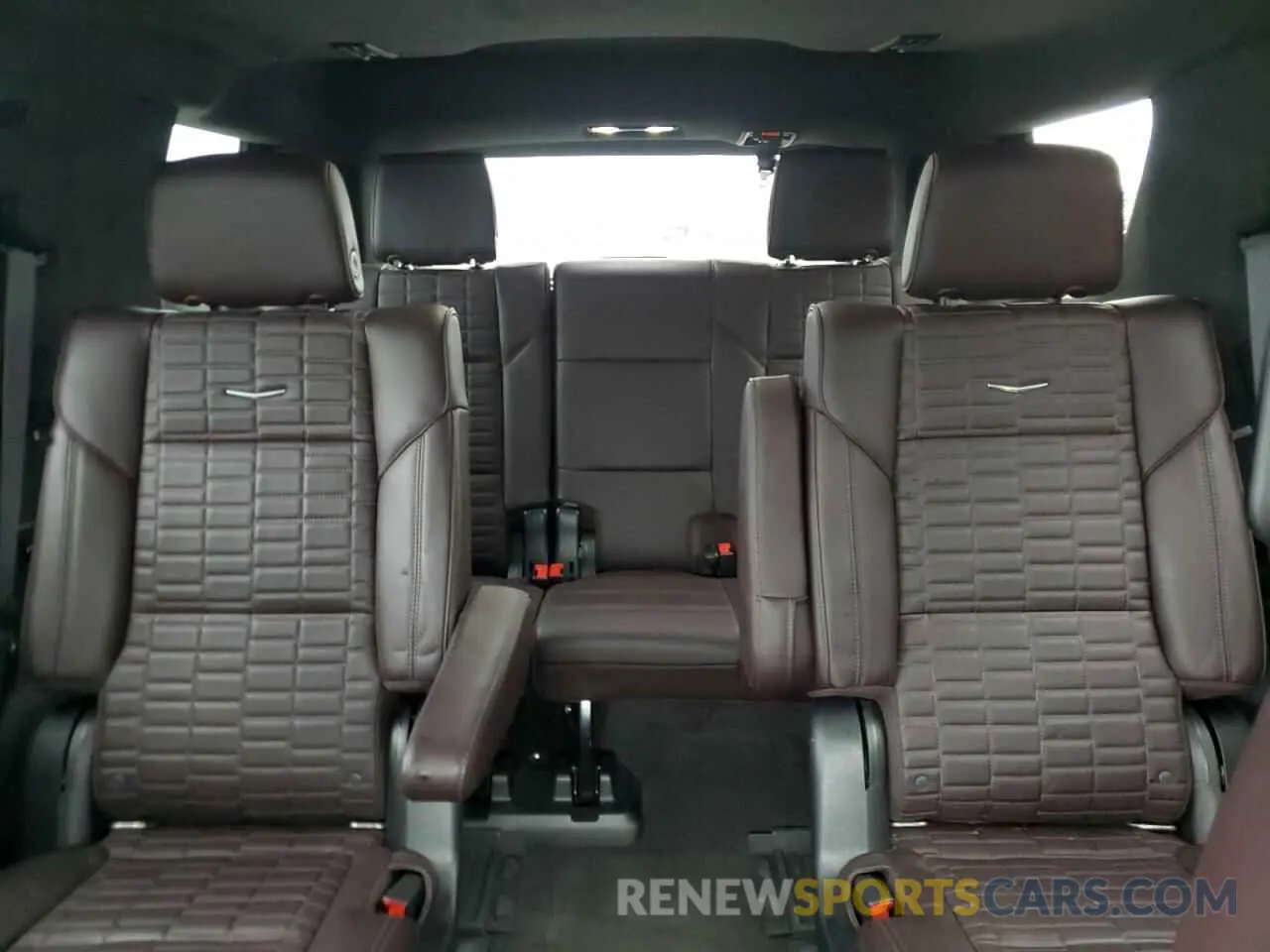 10 Photograph of a damaged car 1GYS4DKL8NR201234 CADILLAC ESCALADE 2022