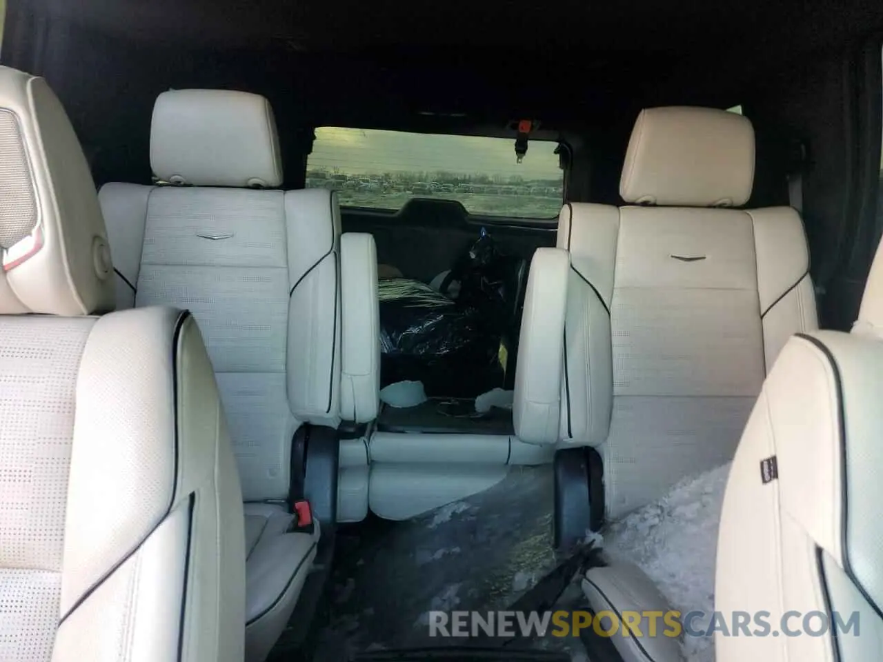 10 Photograph of a damaged car 1GYS4FKL6NR215984 CADILLAC ESCALADE 2022