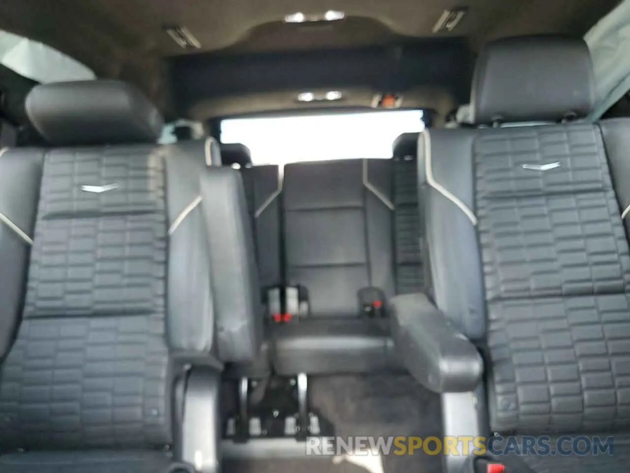 10 Photograph of a damaged car 1GYS4GKL1NR307140 CADILLAC ESCALADE 2022