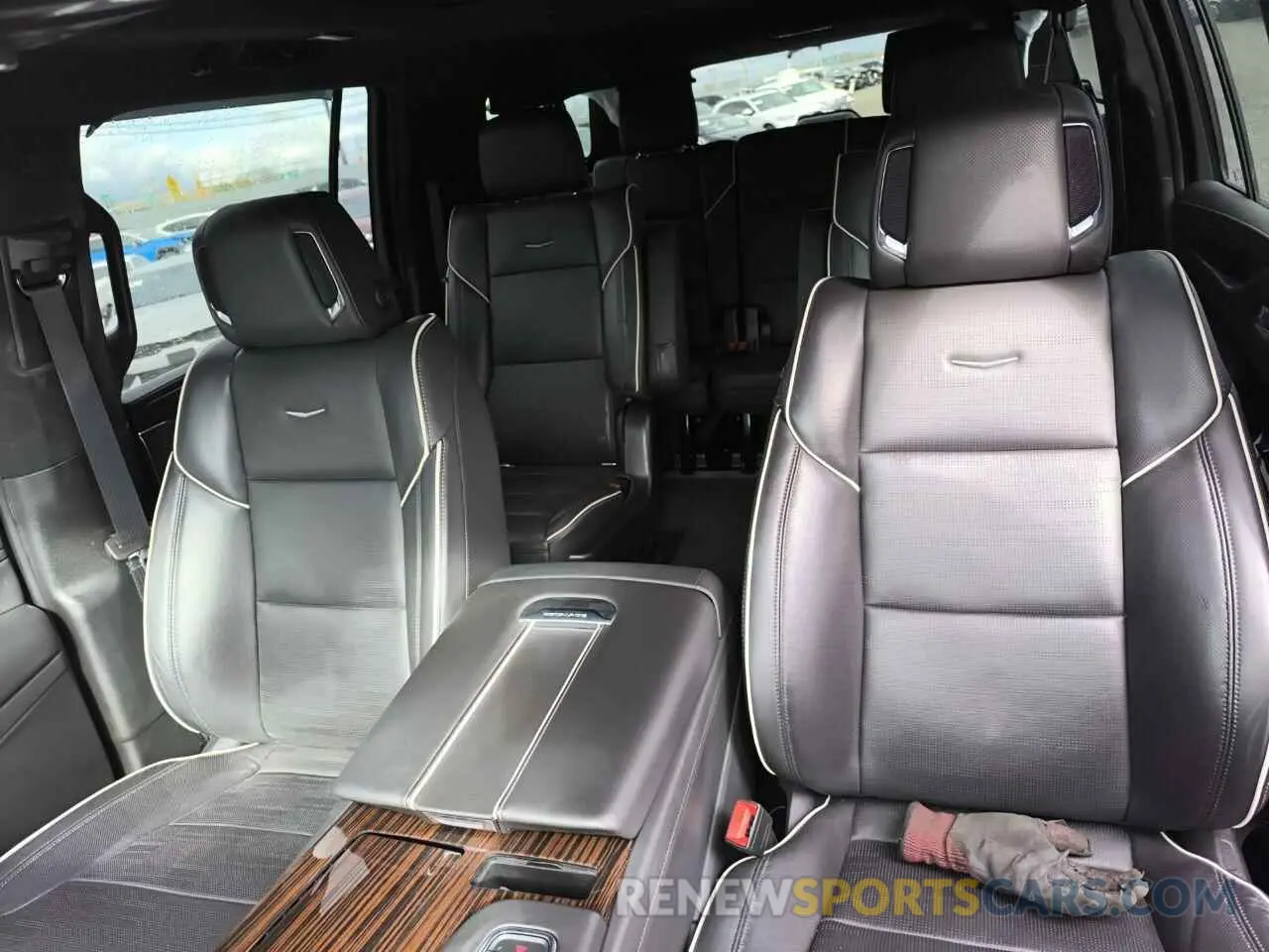 10 Photograph of a damaged car 1GYS4KKL2NR134764 CADILLAC ESCALADE 2022