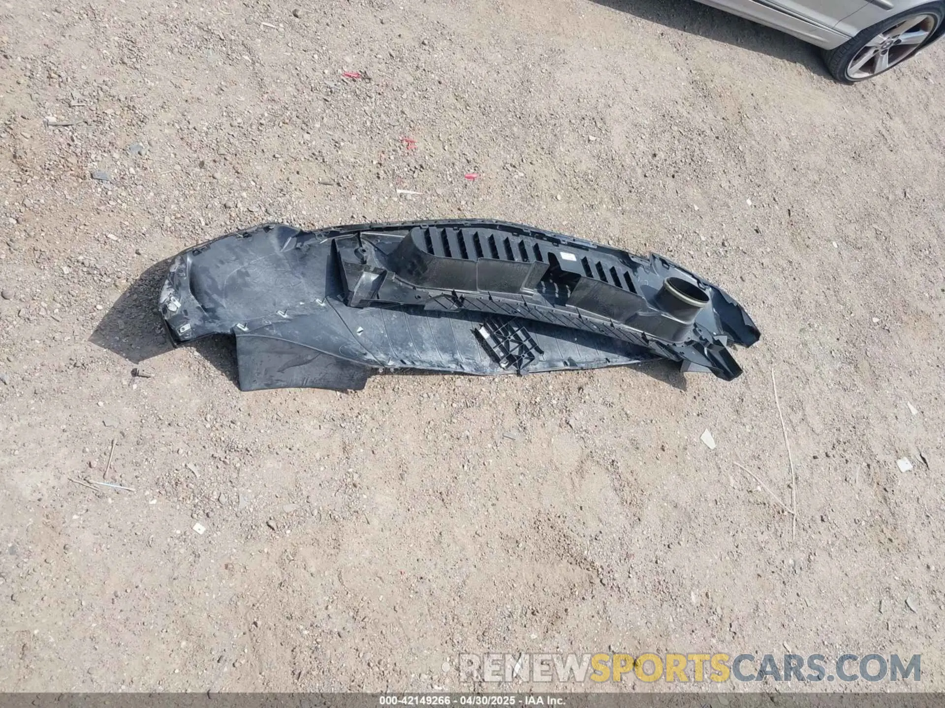 12 Photograph of a damaged car 1GYS3AKL1PR395285 CADILLAC ESCALADE 2023