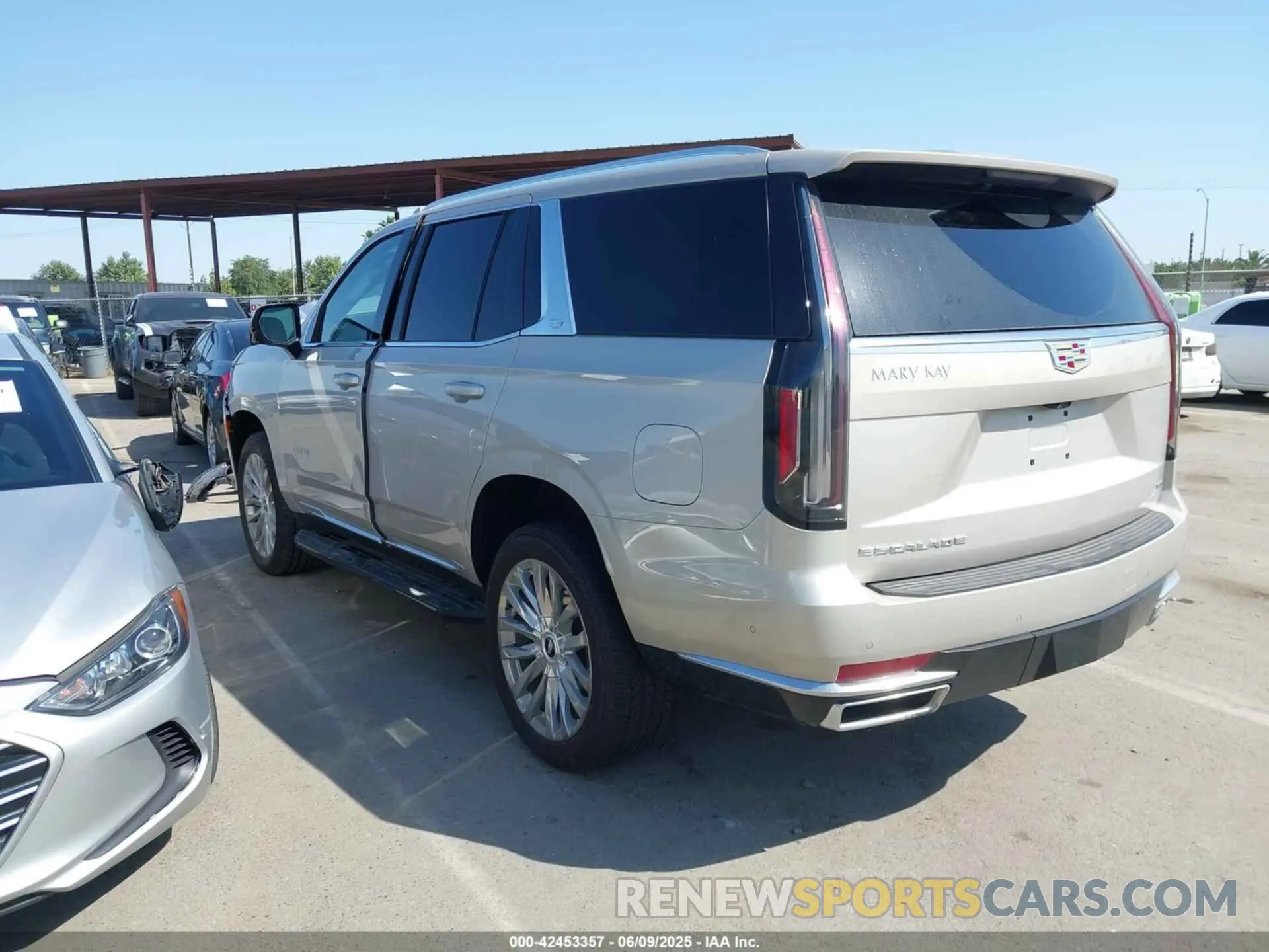 3 Photograph of a damaged car 1GYS3BKL4PR544326 CADILLAC ESCALADE 2023