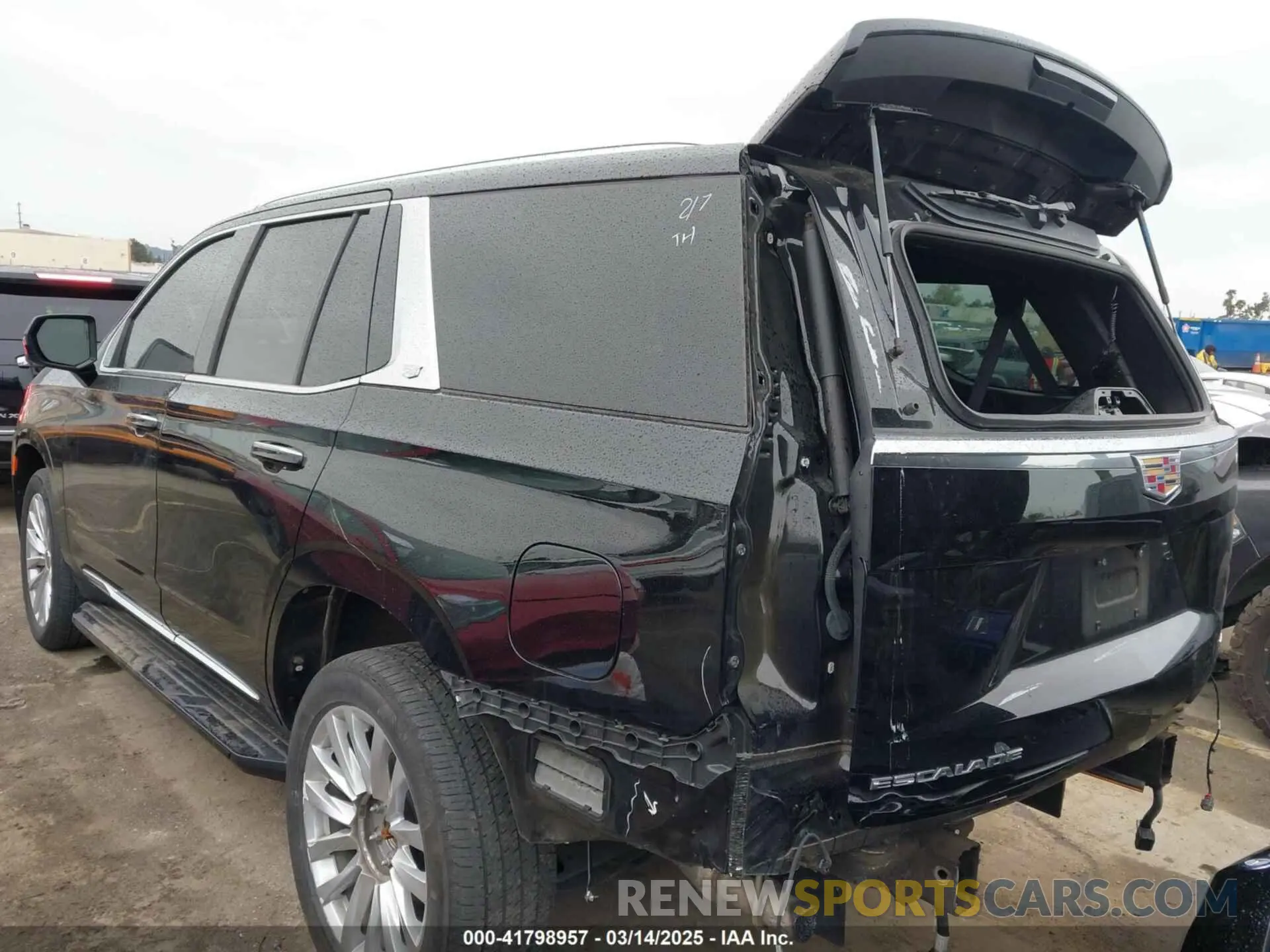 3 Photograph of a damaged car 1GYS4AKL7PR338392 CADILLAC ESCALADE 2023