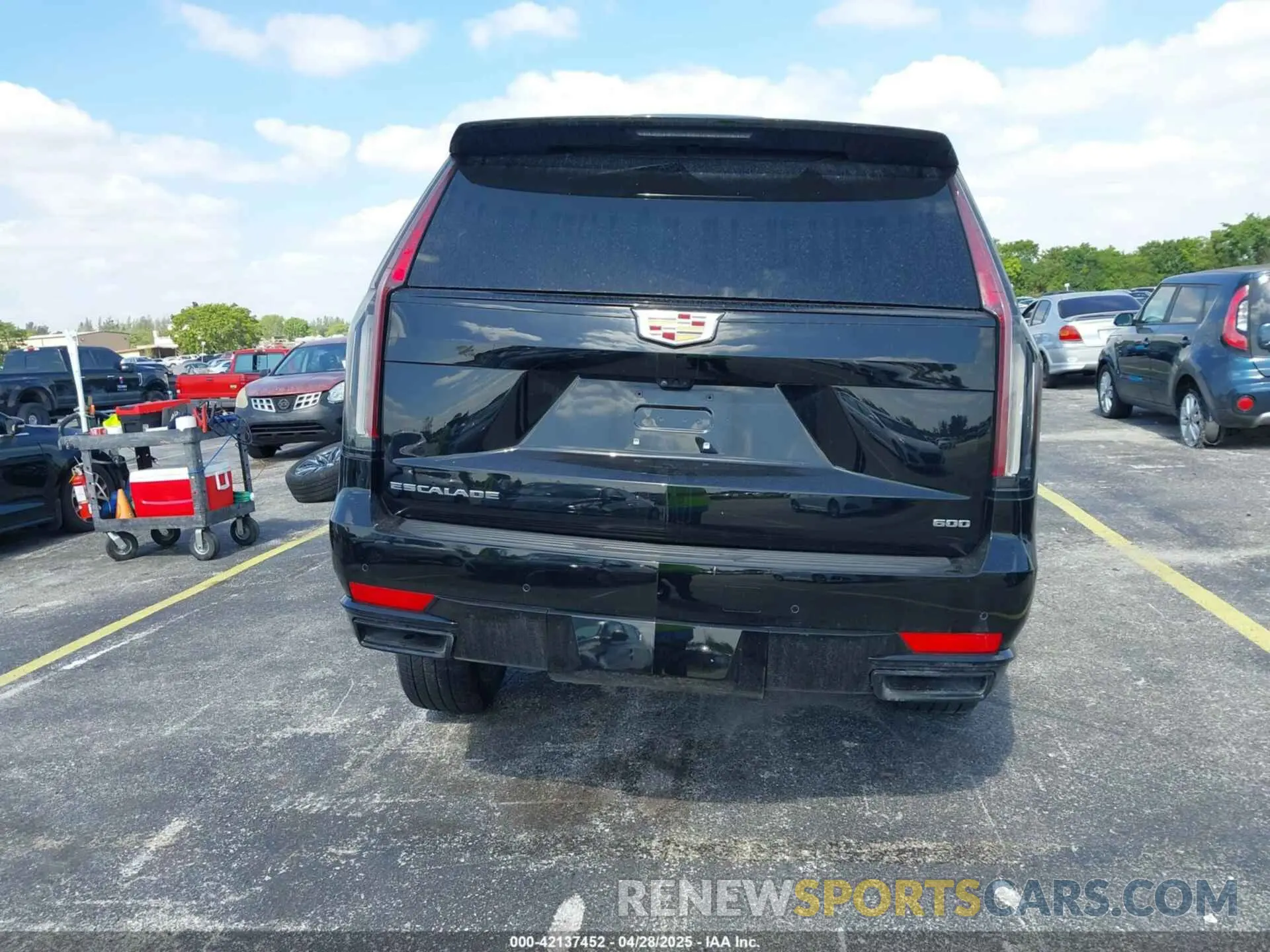 17 Photograph of a damaged car 1GYS4EKLXPR513435 CADILLAC ESCALADE 2023