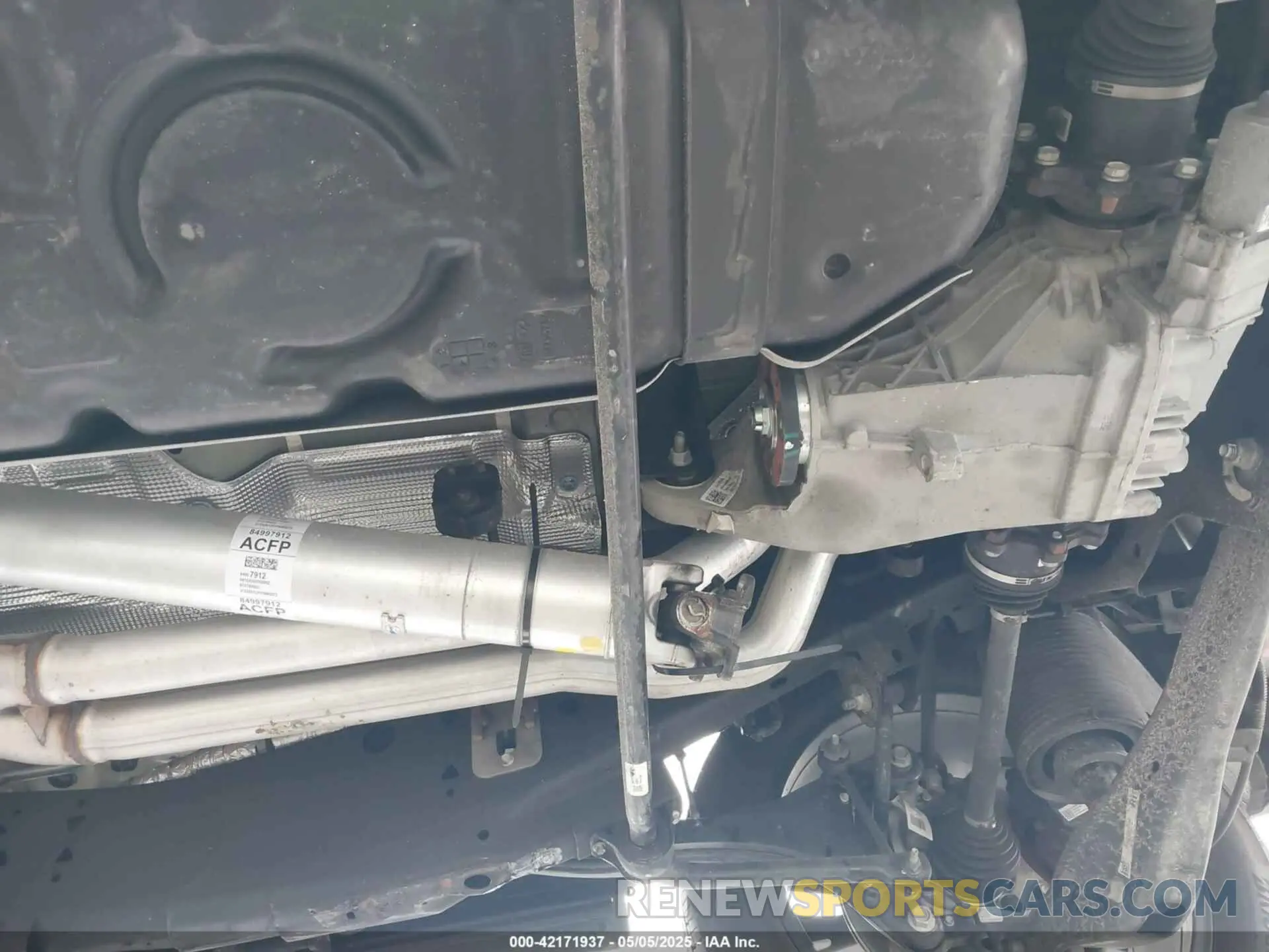 18 Photograph of a damaged car 1GYS4HK97PR524995 CADILLAC ESCALADE 2023