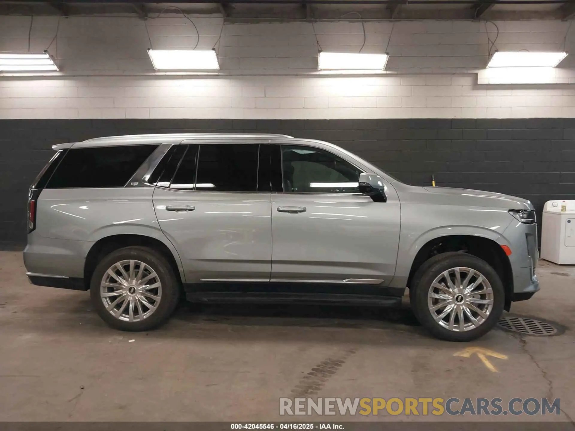 14 Photograph of a damaged car 1GYS4BKL2RR187437 CADILLAC ESCALADE 2024
