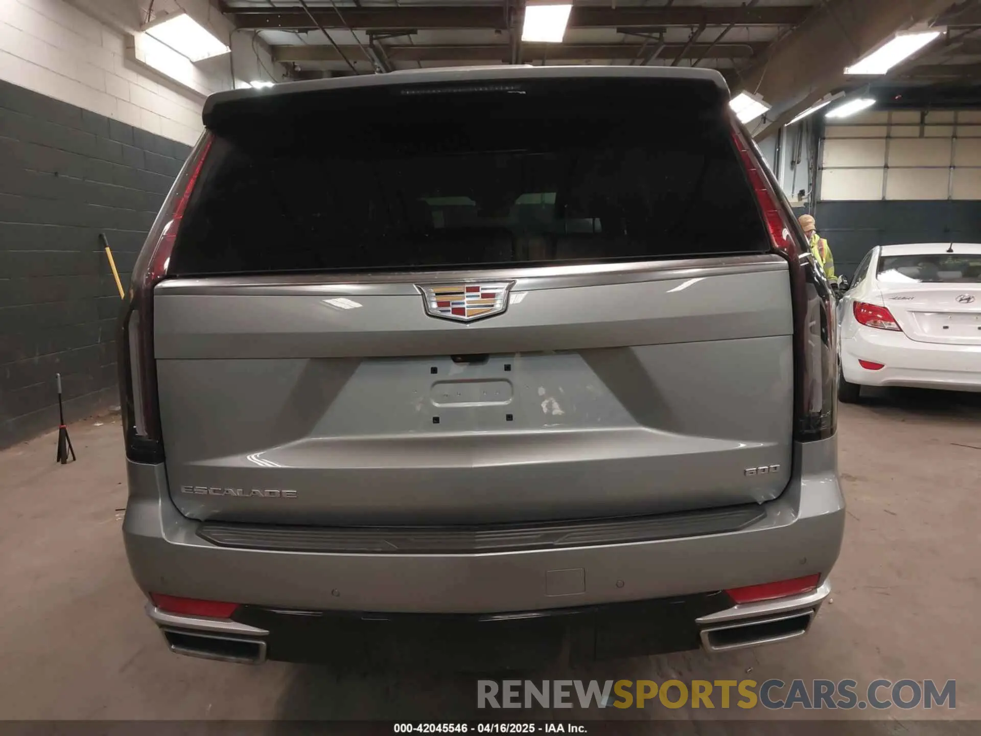 17 Photograph of a damaged car 1GYS4BKL2RR187437 CADILLAC ESCALADE 2024
