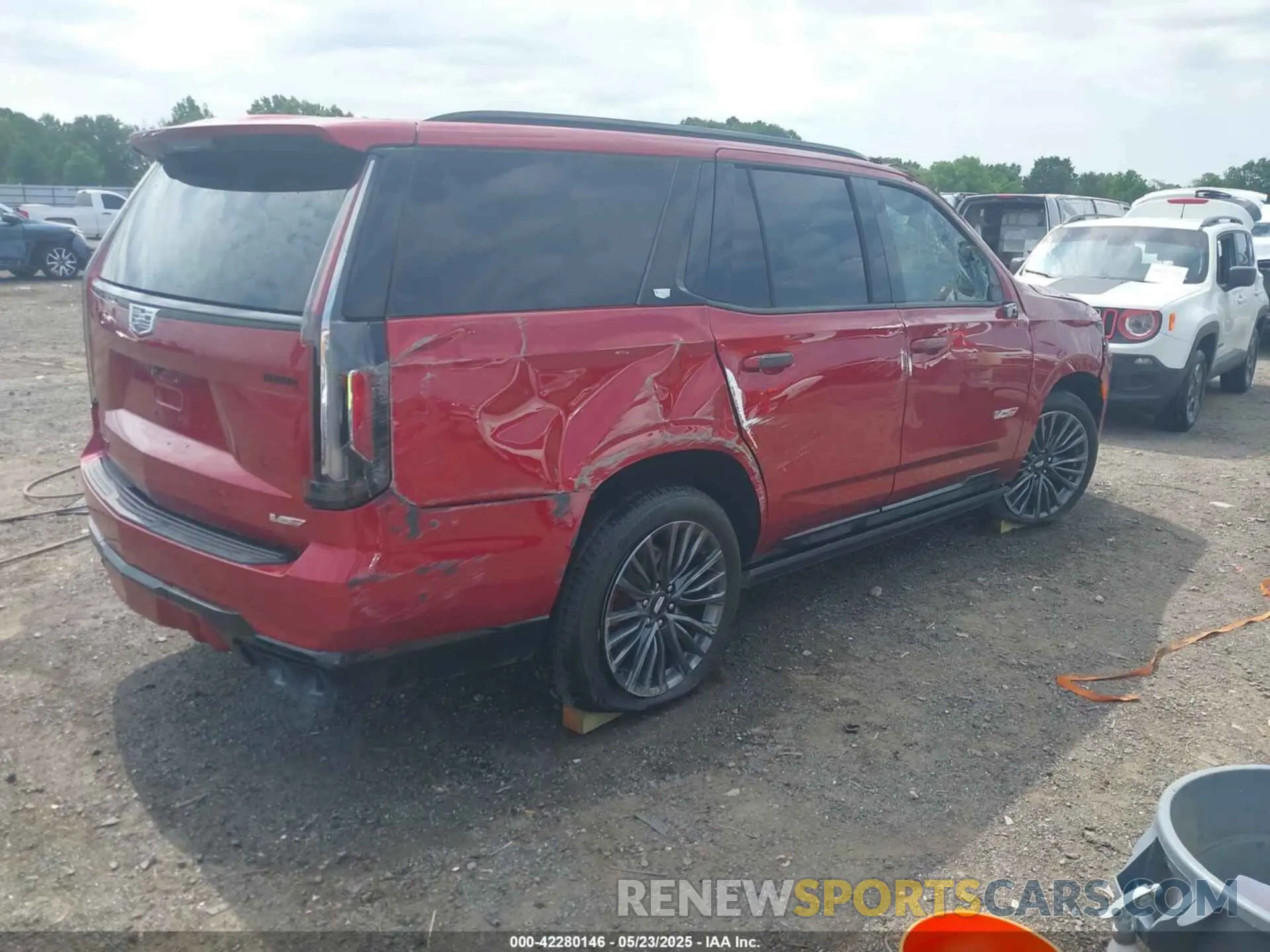 4 Photograph of a damaged car 1GYS4HK99RR339334 CADILLAC ESCALADE 2024
