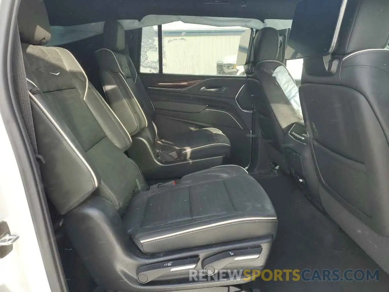 6 Photograph of a damaged car 1GYS4KKL6RR123286 CADILLAC ESCALADE 2024