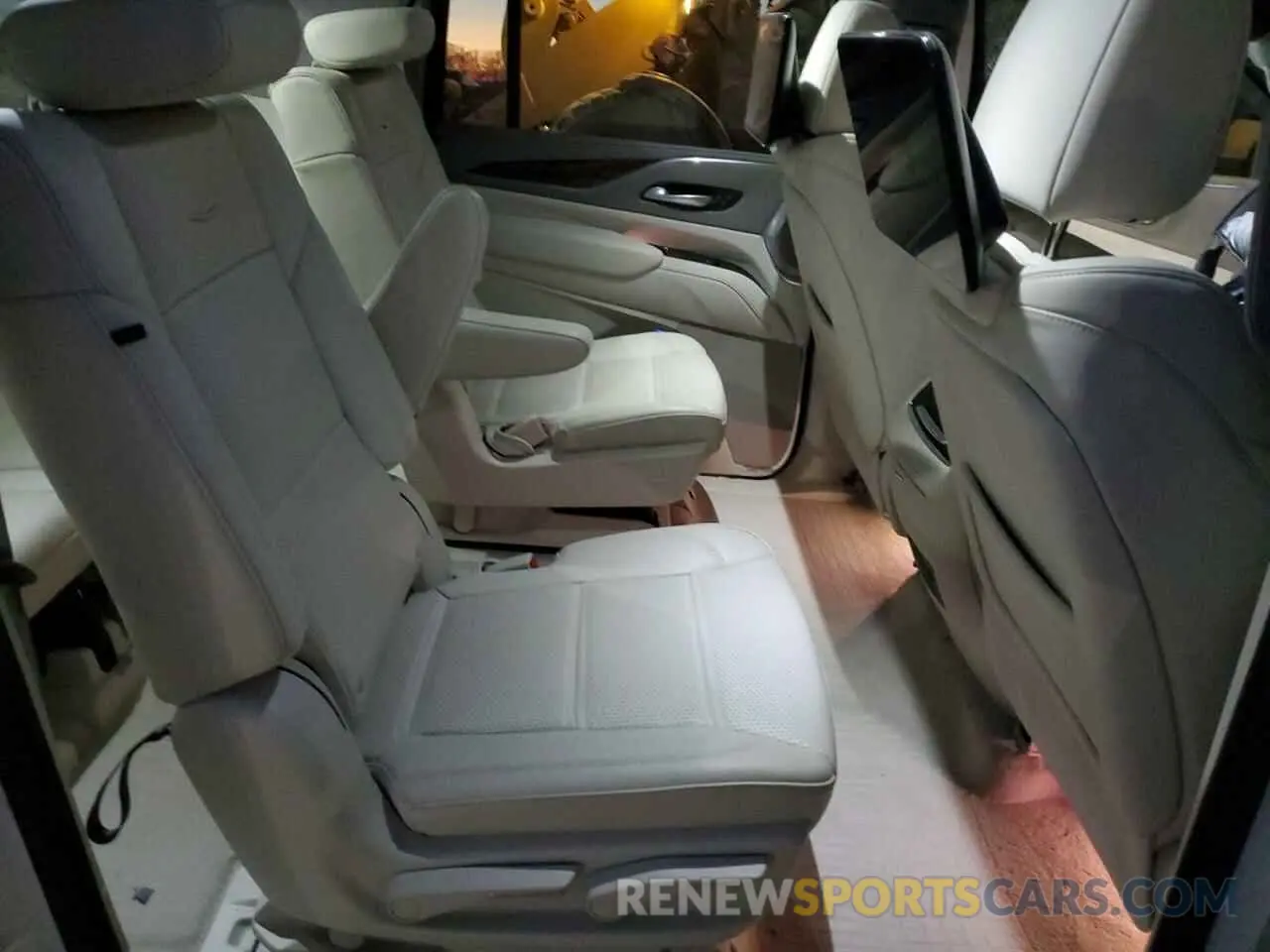 12 Photograph of a damaged car 1GYS4MKL5RR266838 CADILLAC ESCALADE 2024