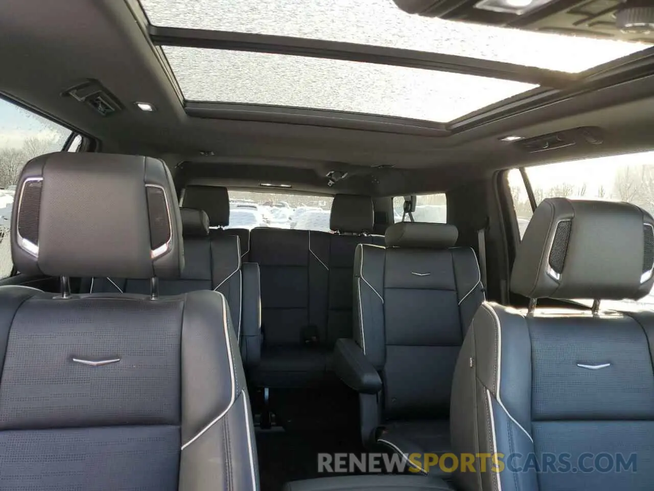 10 Photograph of a damaged car 1GYS4PKL2RR207196 CADILLAC ESCALADE 2024