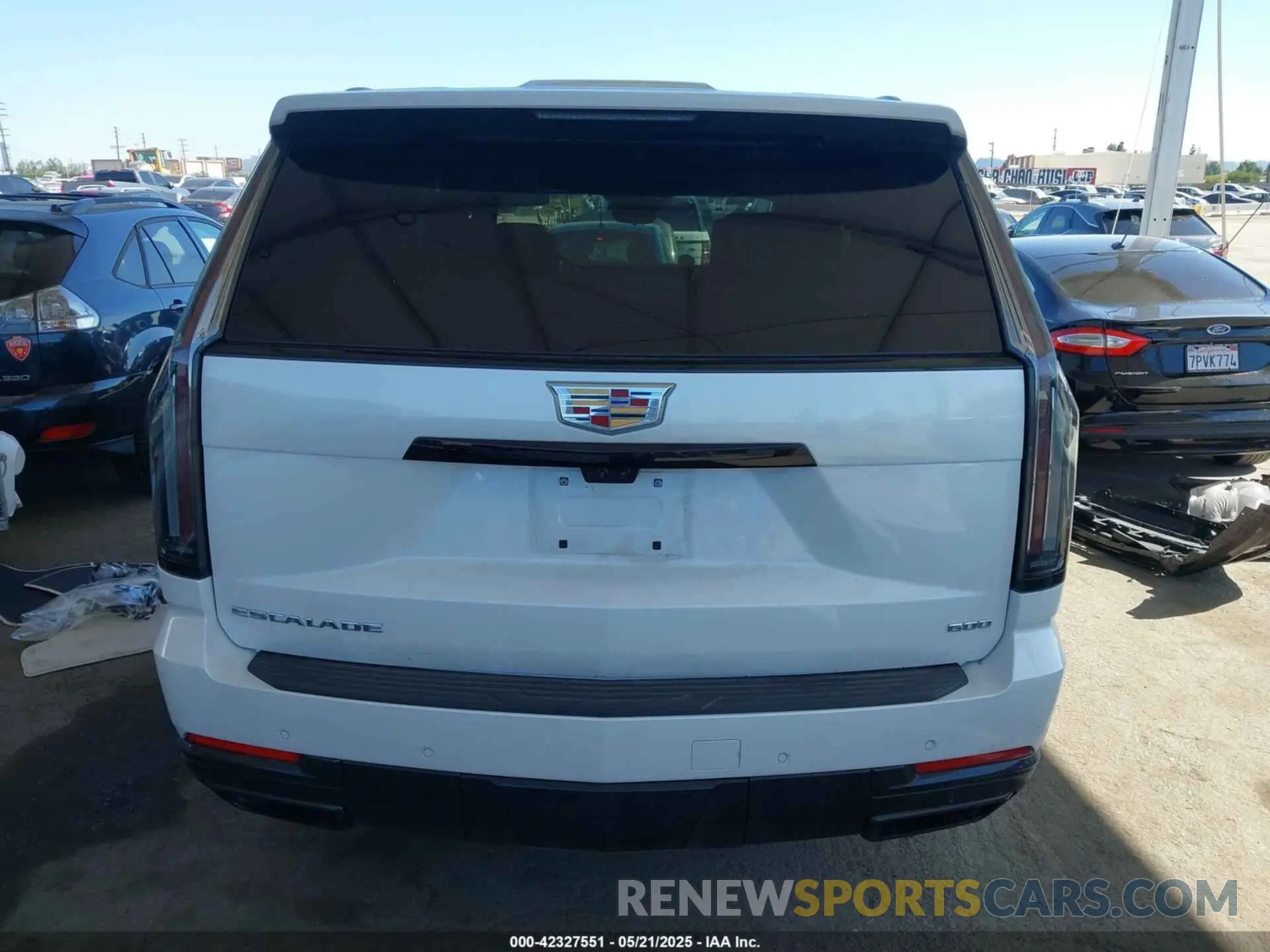 16 Photograph of a damaged car 1GYS9GRL5SR121703 CADILLAC ESCALADE 2025