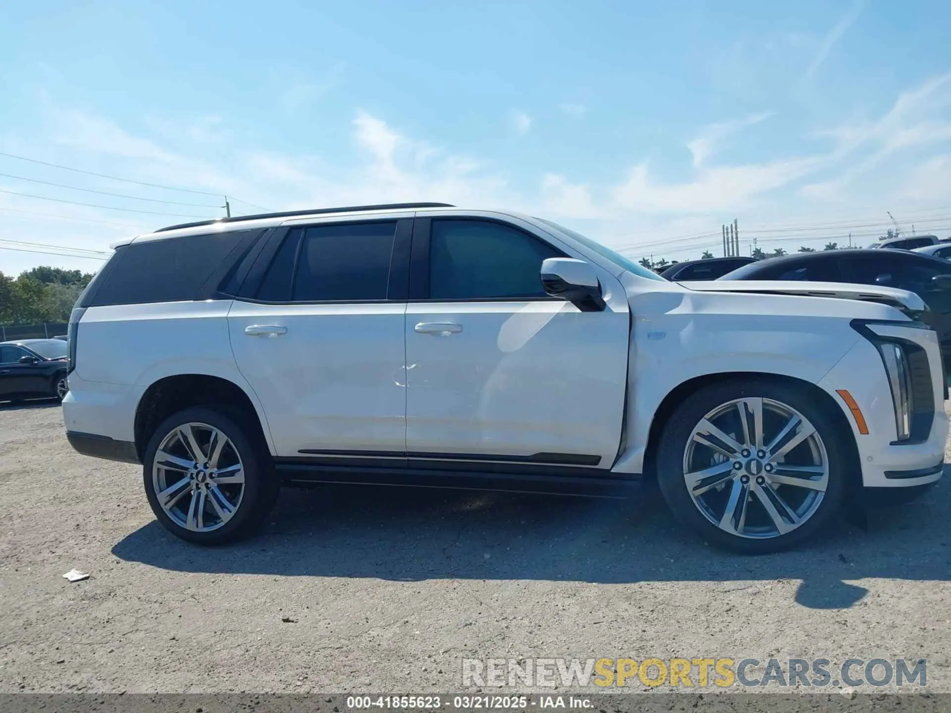 13 Photograph of a damaged car 1GYS9GRL7SR168408 CADILLAC ESCALADE 2025