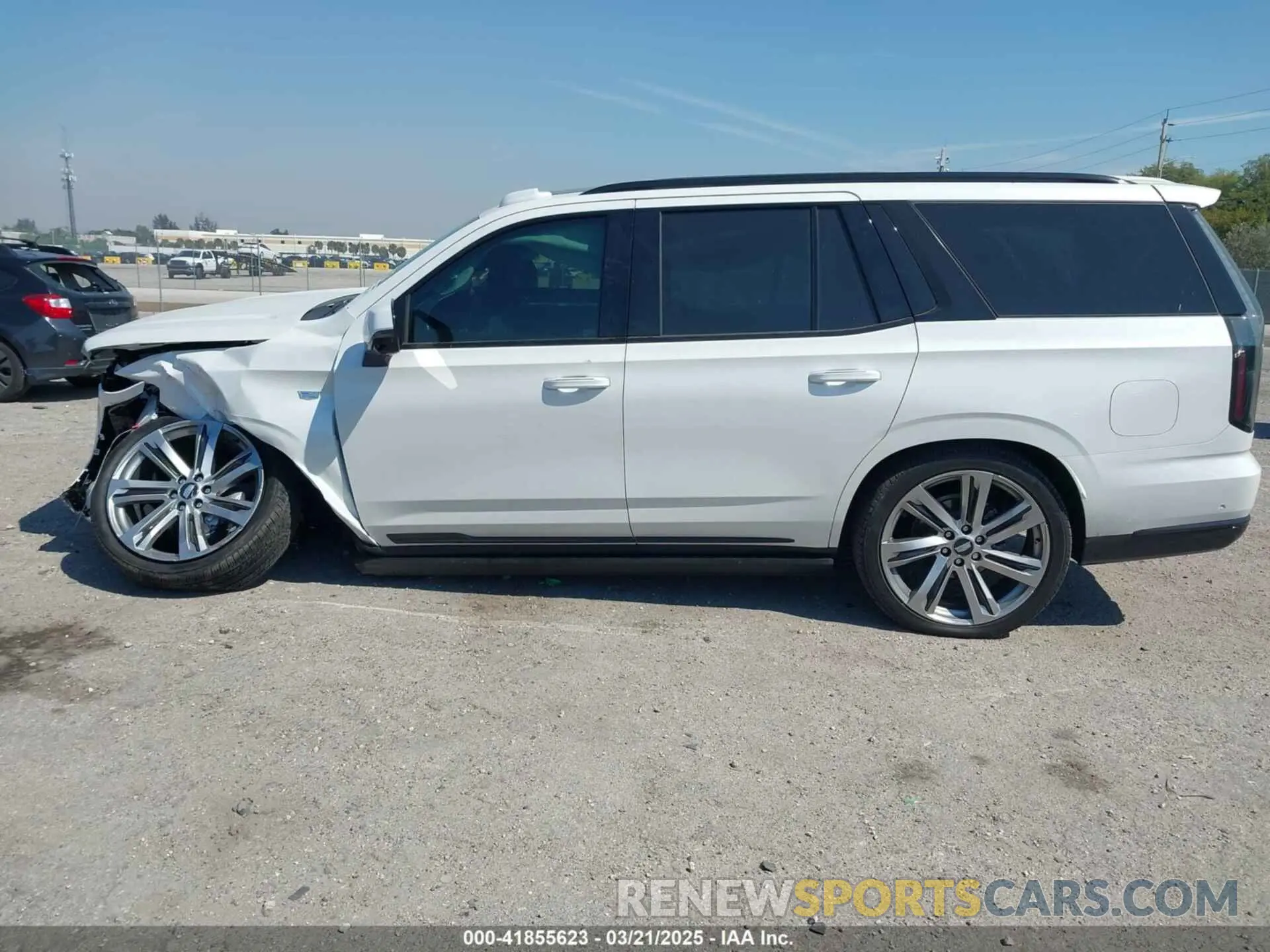 14 Photograph of a damaged car 1GYS9GRL7SR168408 CADILLAC ESCALADE 2025
