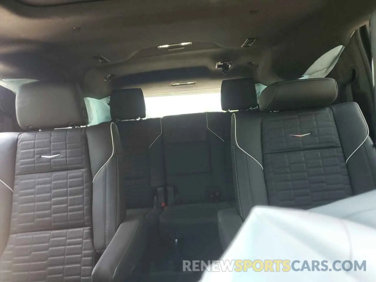 10 Photograph of a damaged car 1GYS9RRL1SR259928 CADILLAC ESCALADE 2025