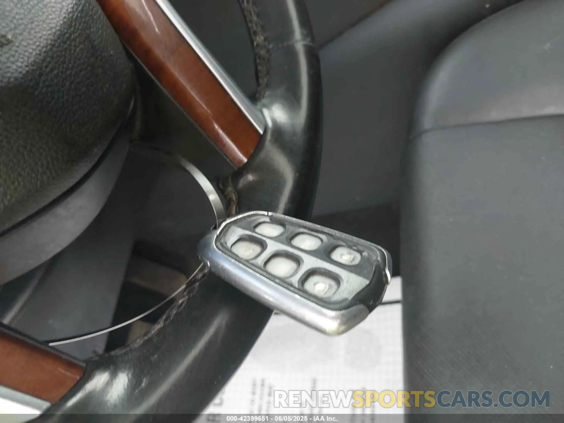 11 Photograph of a damaged car 1GYS4HKJ0KR211371 CADILLAC ESCALADE ESV 2019