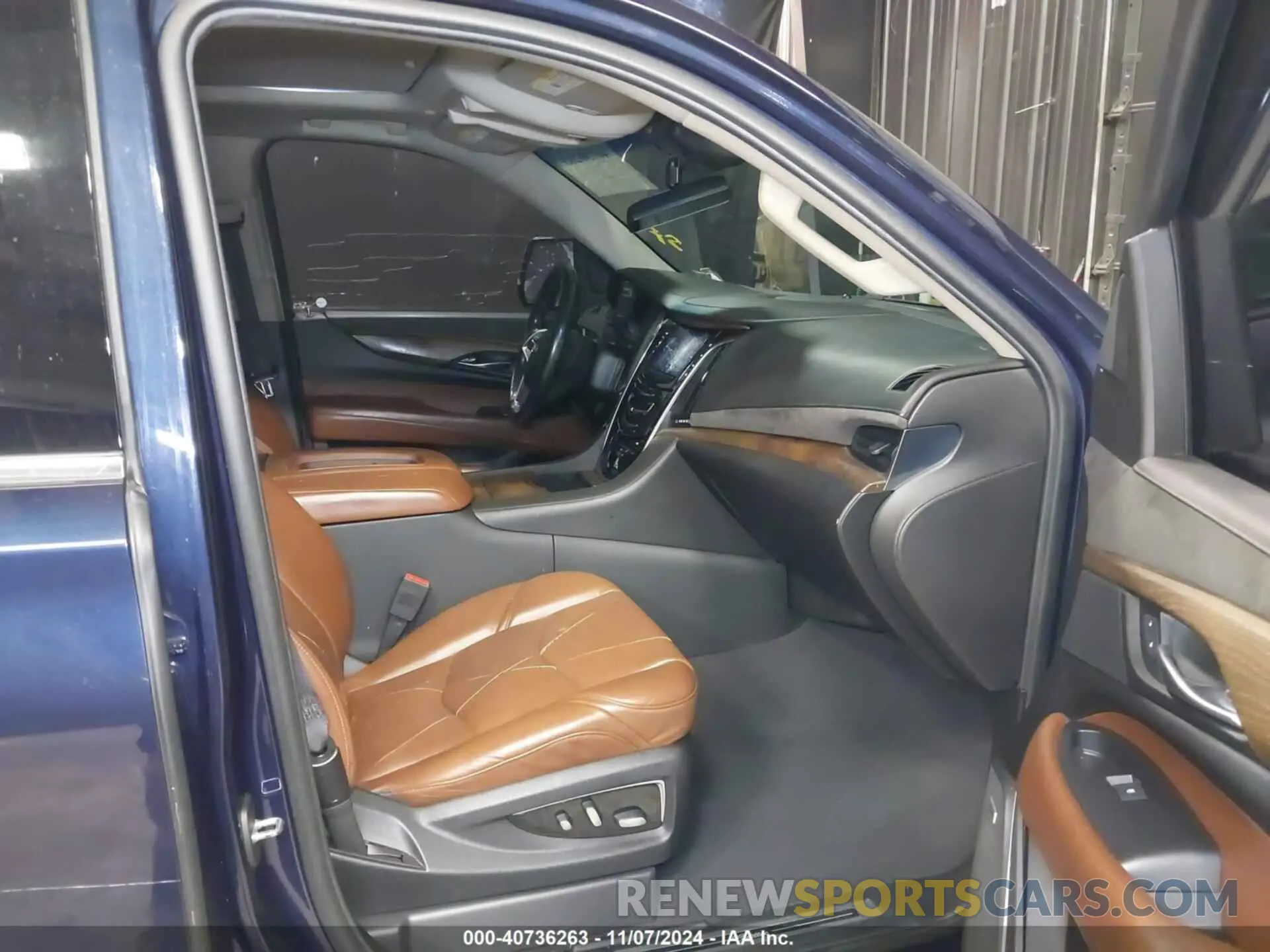 5 Photograph of a damaged car 1GYS4HKJ1KR344432 CADILLAC ESCALADE ESV 2019