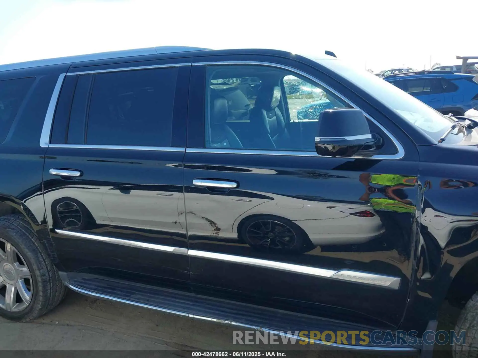 13 Photograph of a damaged car 1GYS4HKJ9KR185367 CADILLAC ESCALADE ESV 2019
