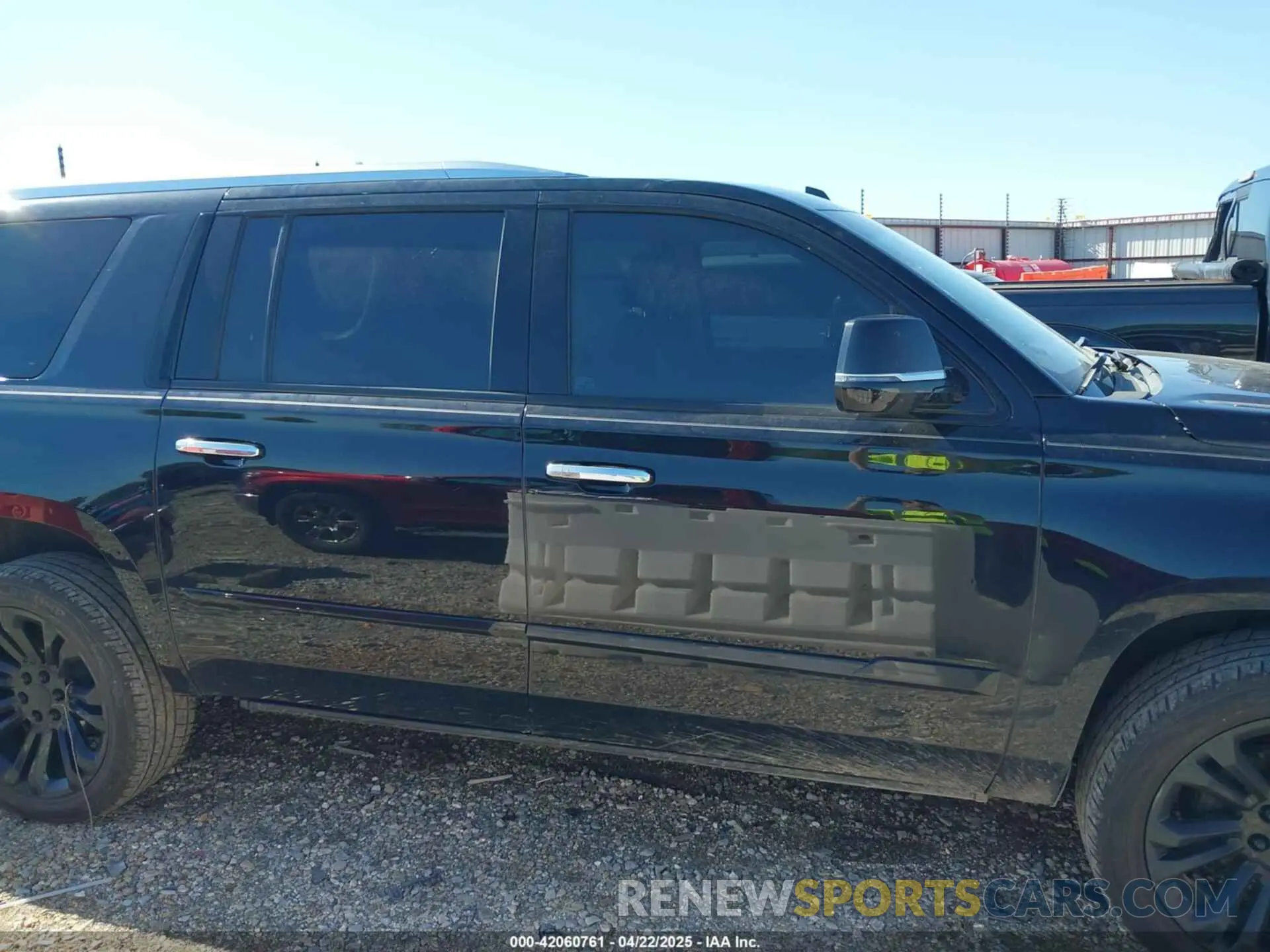 13 Photograph of a damaged car 1GYS4HKJXKR389014 CADILLAC ESCALADE ESV 2019
