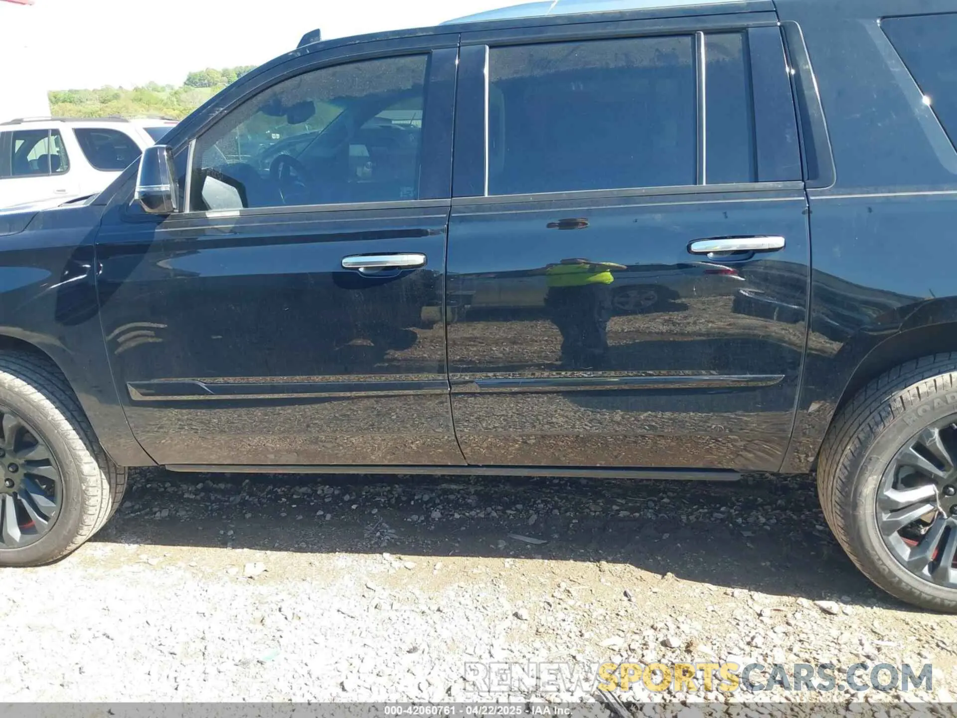 14 Photograph of a damaged car 1GYS4HKJXKR389014 CADILLAC ESCALADE ESV 2019