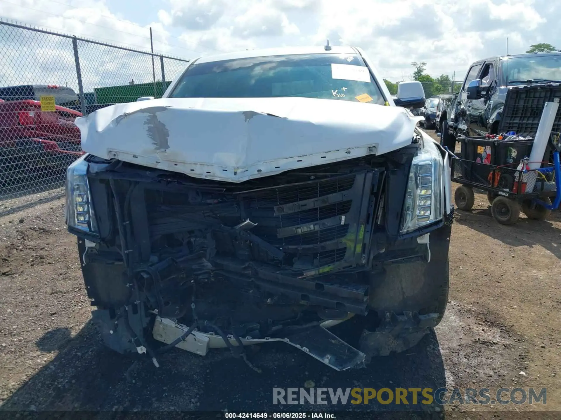 13 Photograph of a damaged car 1GYS4JKJ1KR104823 CADILLAC ESCALADE ESV 2019
