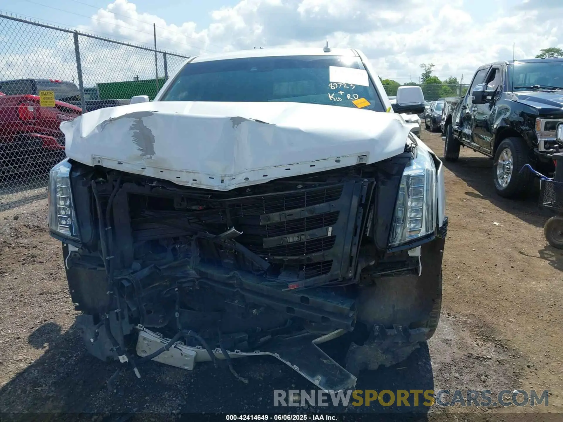 6 Photograph of a damaged car 1GYS4JKJ1KR104823 CADILLAC ESCALADE ESV 2019
