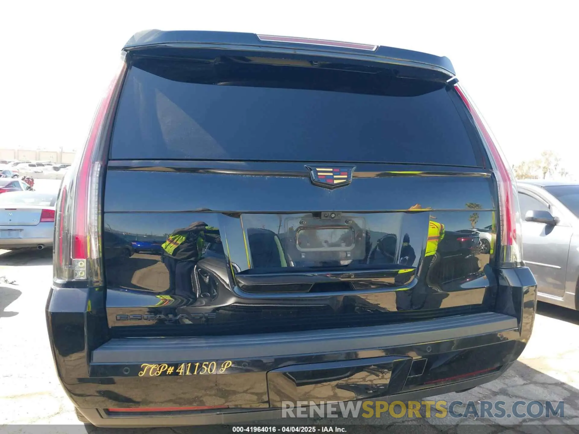 16 Photograph of a damaged car 1GYS4JKJXKR111432 CADILLAC ESCALADE ESV 2019