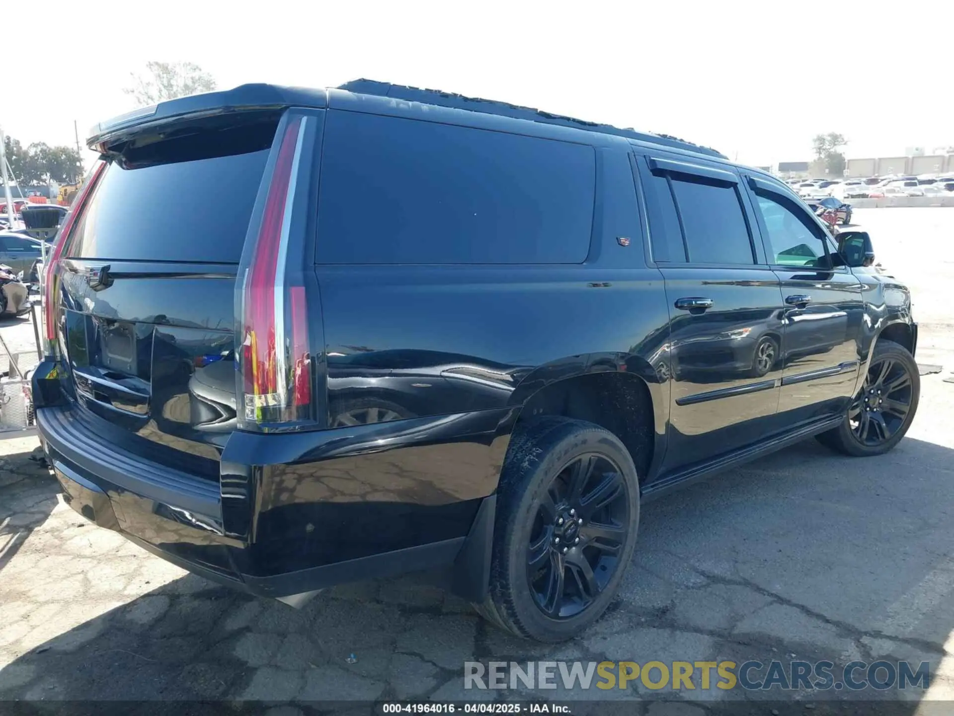 4 Photograph of a damaged car 1GYS4JKJXKR111432 CADILLAC ESCALADE ESV 2019