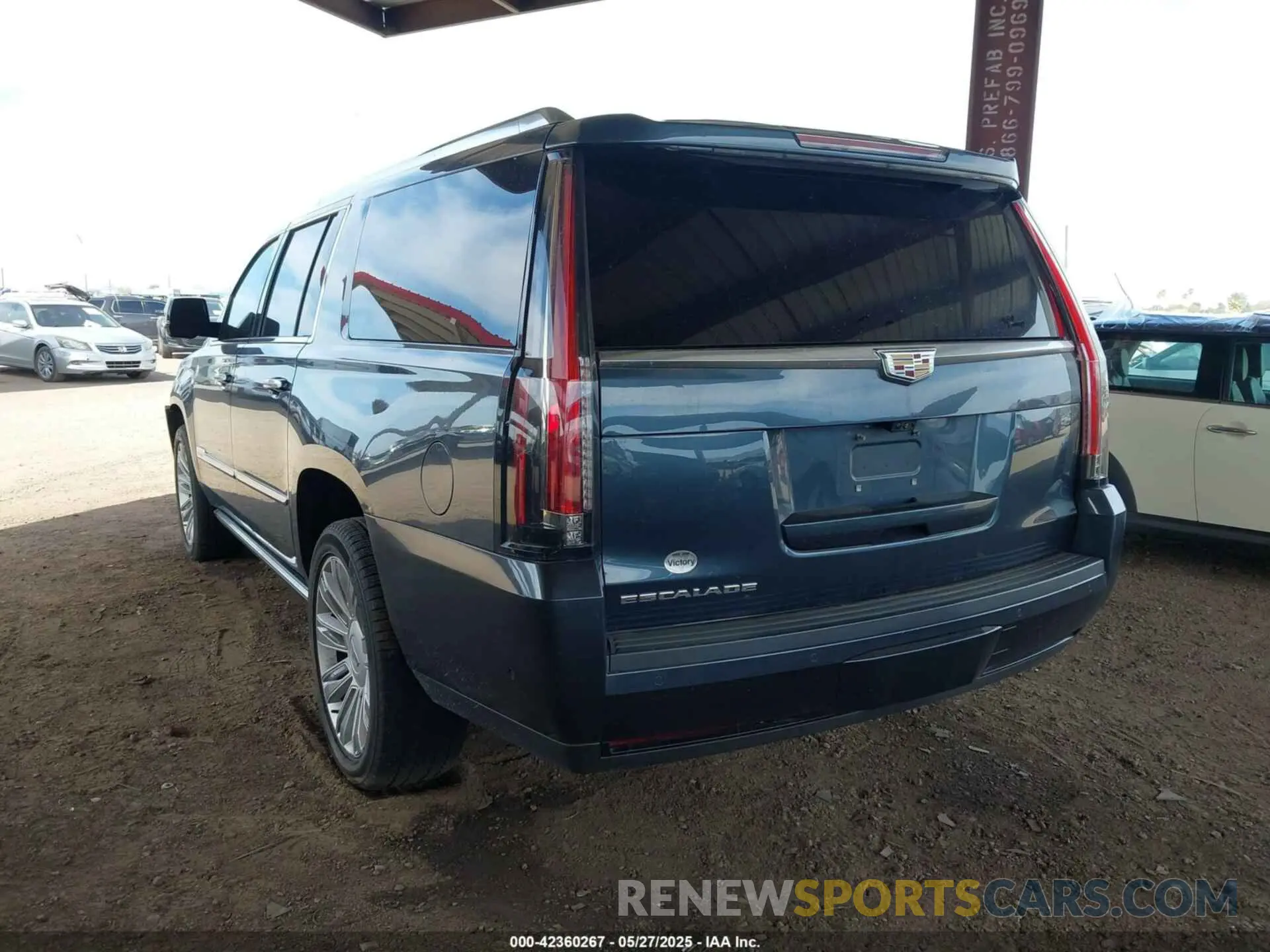 3 Photograph of a damaged car 1GYS4KKJ5KR194810 CADILLAC ESCALADE ESV 2019