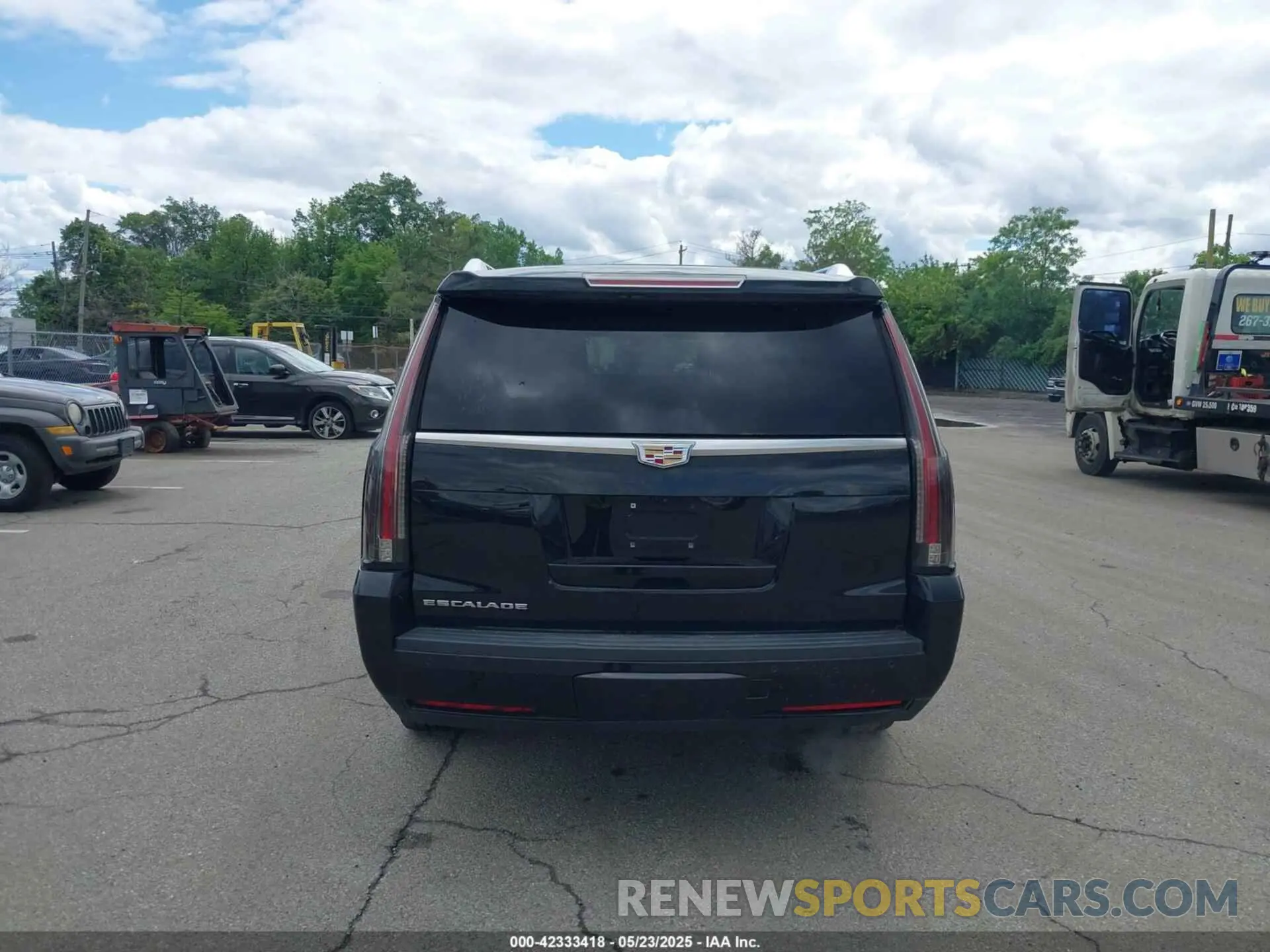 16 Photograph of a damaged car 1GYS3HKJ2LR183819 CADILLAC ESCALADE ESV 2020