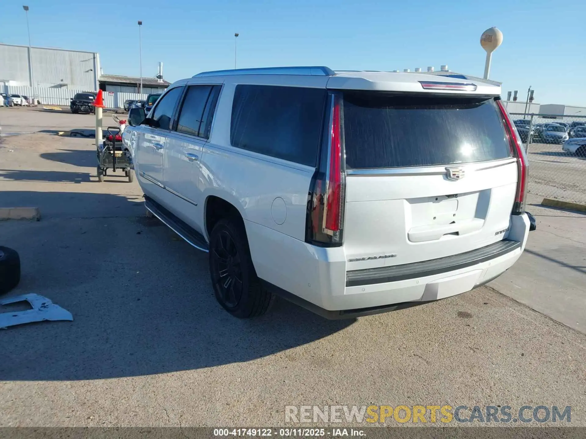 3 Photograph of a damaged car 1GYS3HKJ9LR130423 CADILLAC ESCALADE ESV 2020