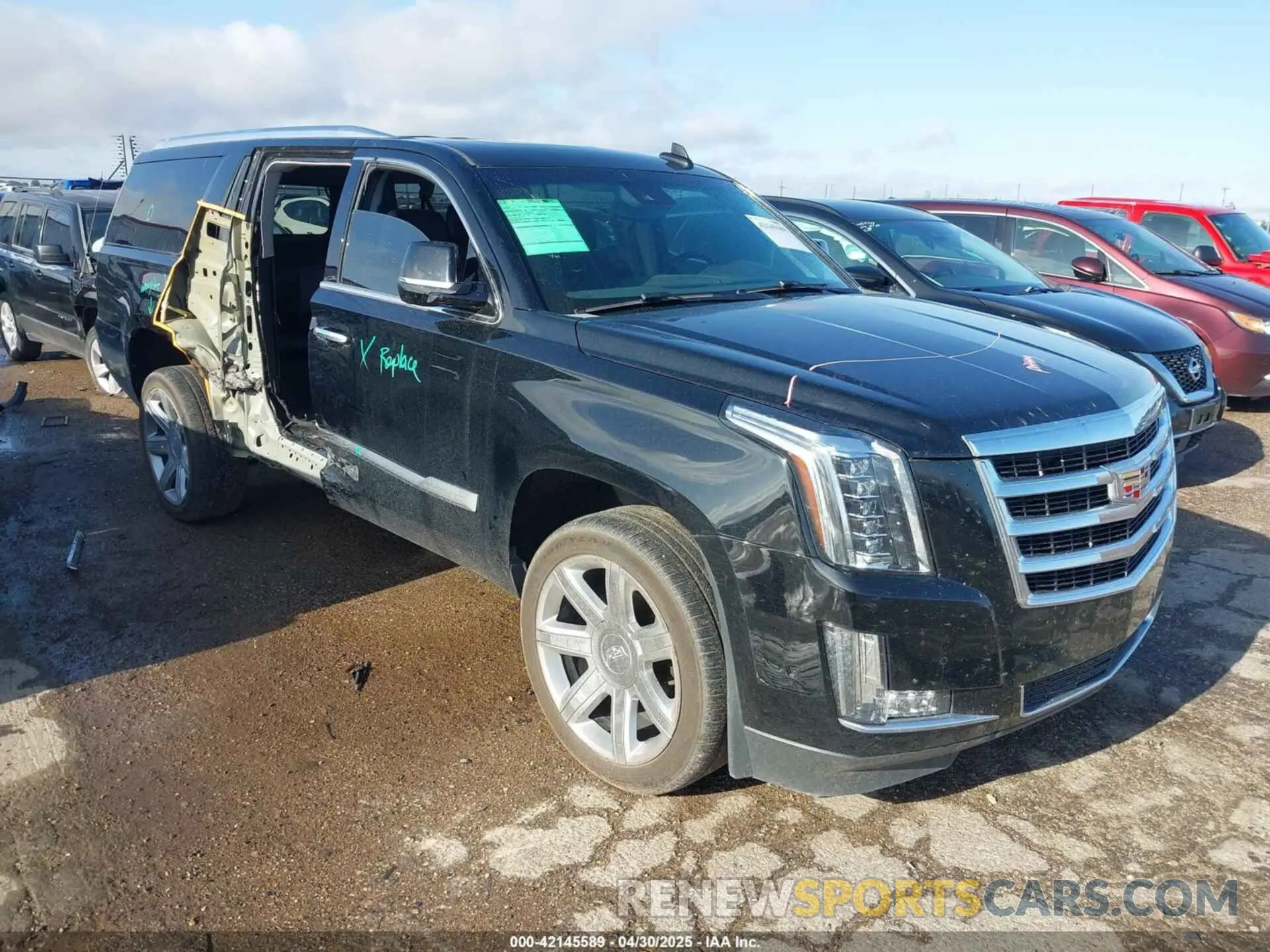 1 Photograph of a damaged car 1GYS3HKJXLR138403 CADILLAC ESCALADE ESV 2020